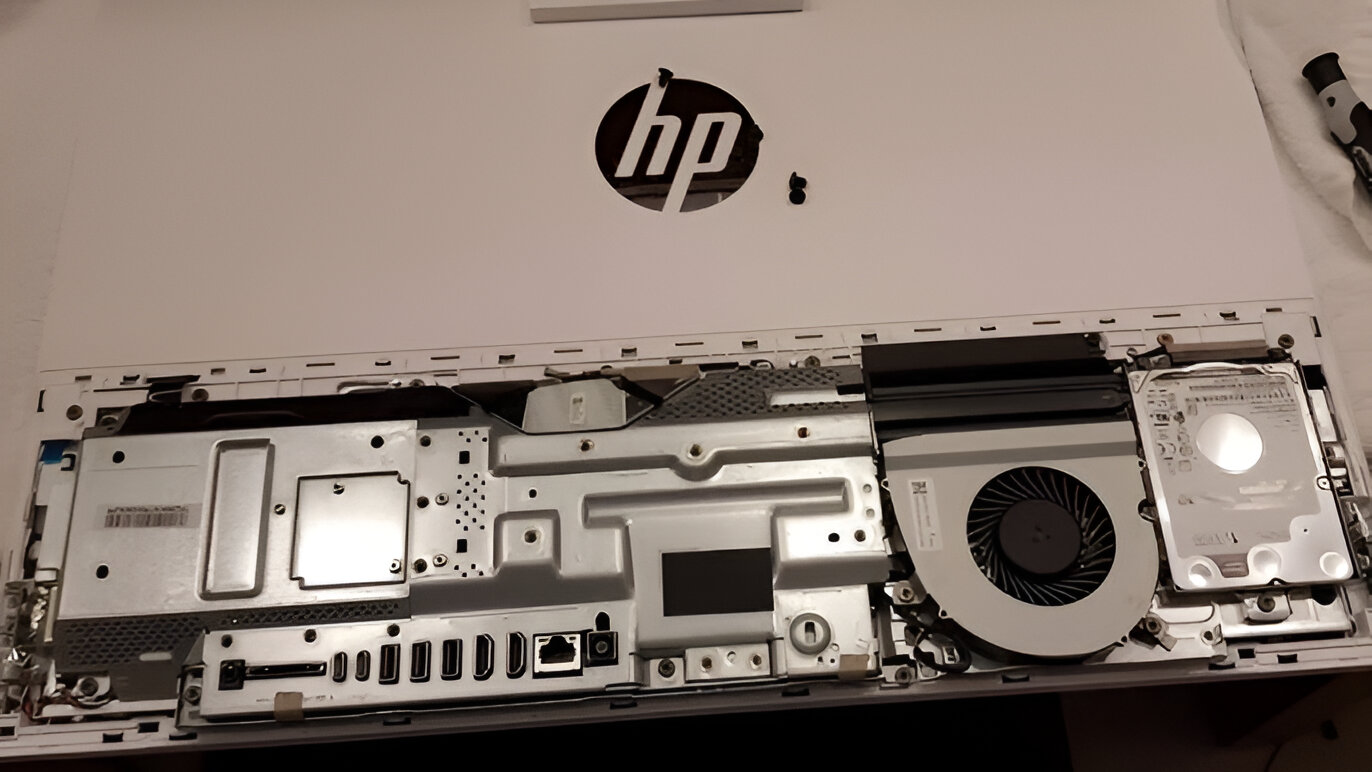 How To Remove The Back Of An HP All-In-One PC