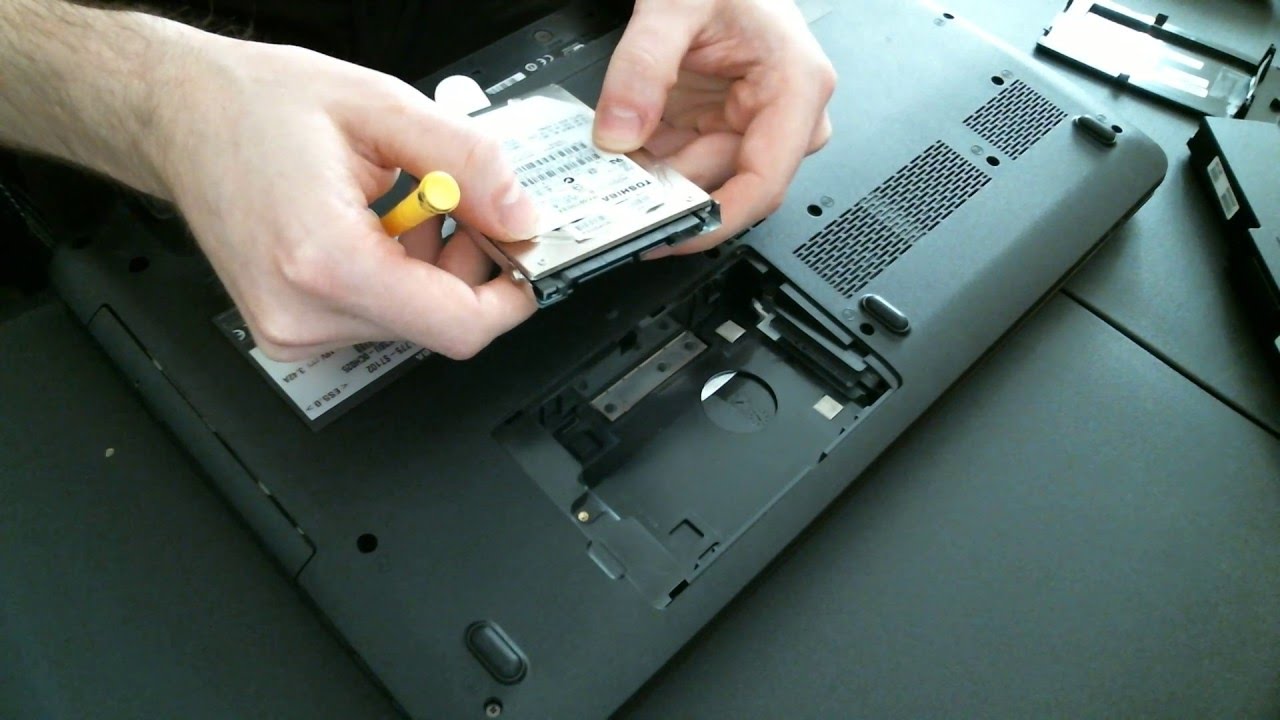 How To Remove The Hard Disk Drive From Dell Inspiron N5040
