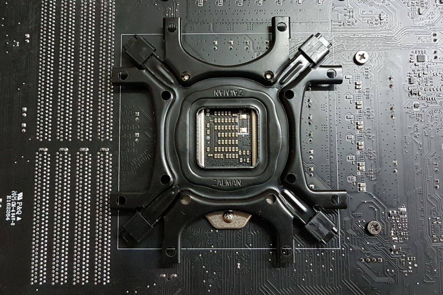 How To Remove Zalman Liquid CPU Cooler Backplate Stuck