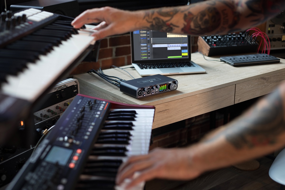 How To Set Up A MIDI Keyboard With Motu