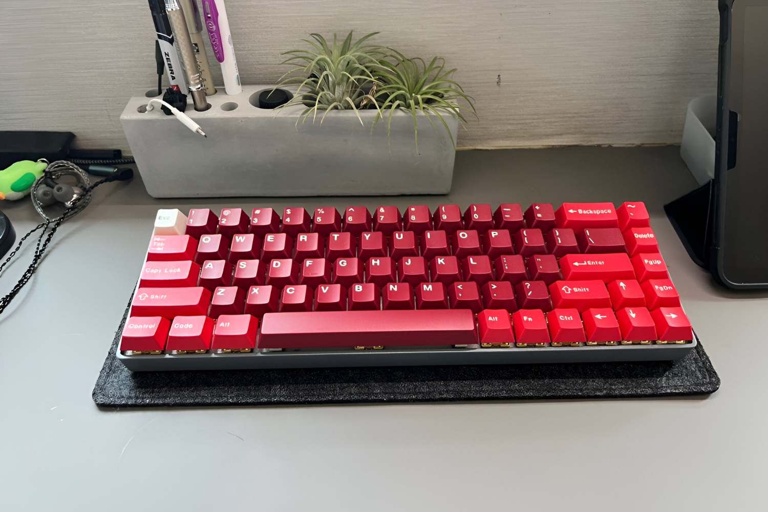 How To Type Slowly On A Mechanical Keyboard Like The Reds