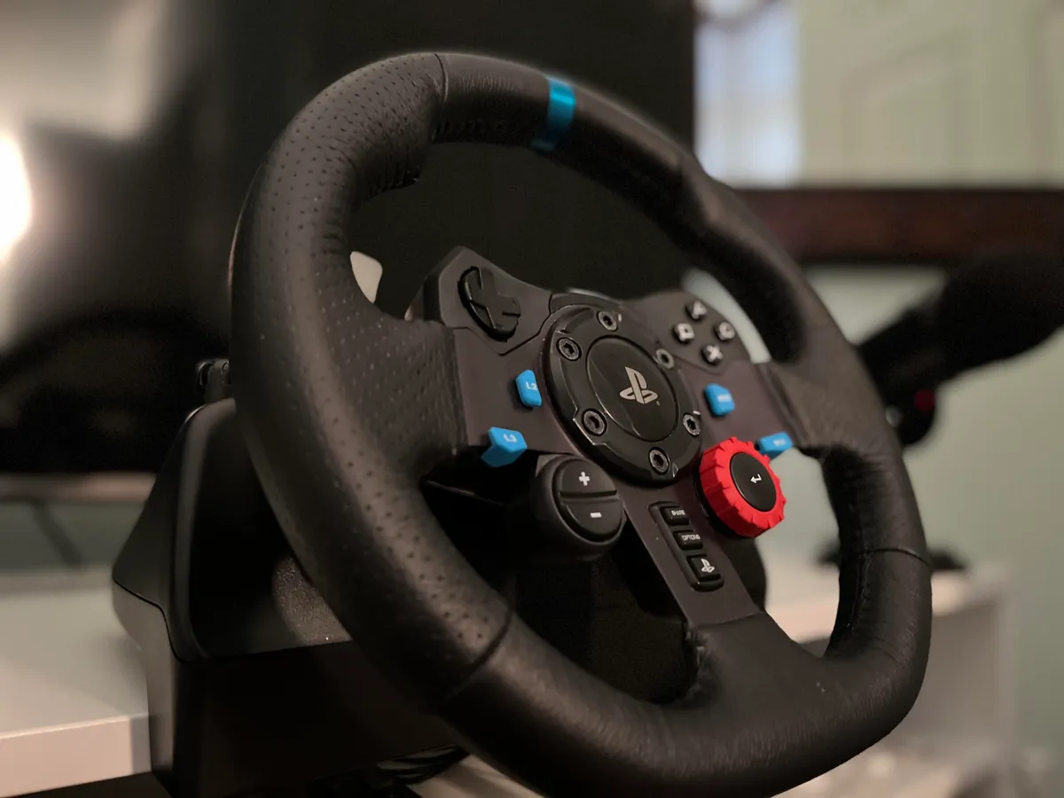 how-to-use-a-racing-wheel-with-dirt-3