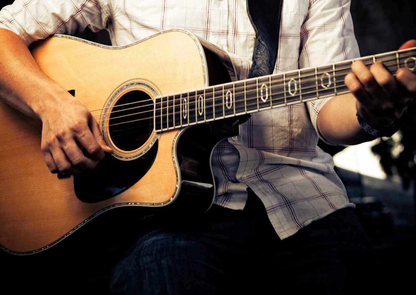 How To Use Electric Acoustic Guitar