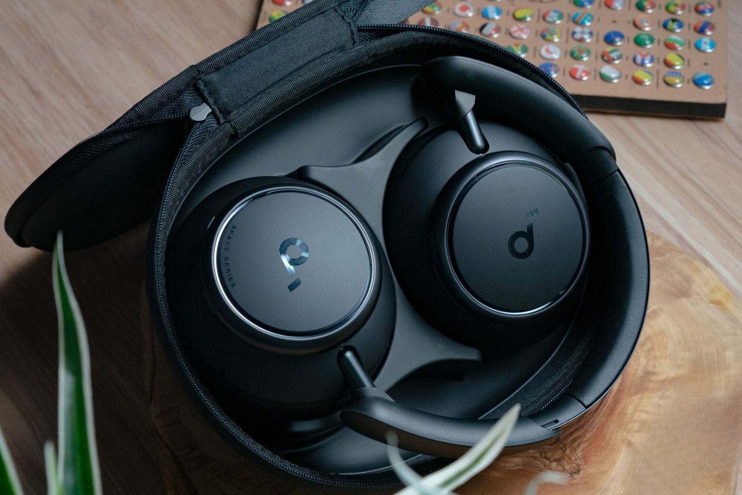 What Are The Best Noise Cancelling Headphones For Airplanes