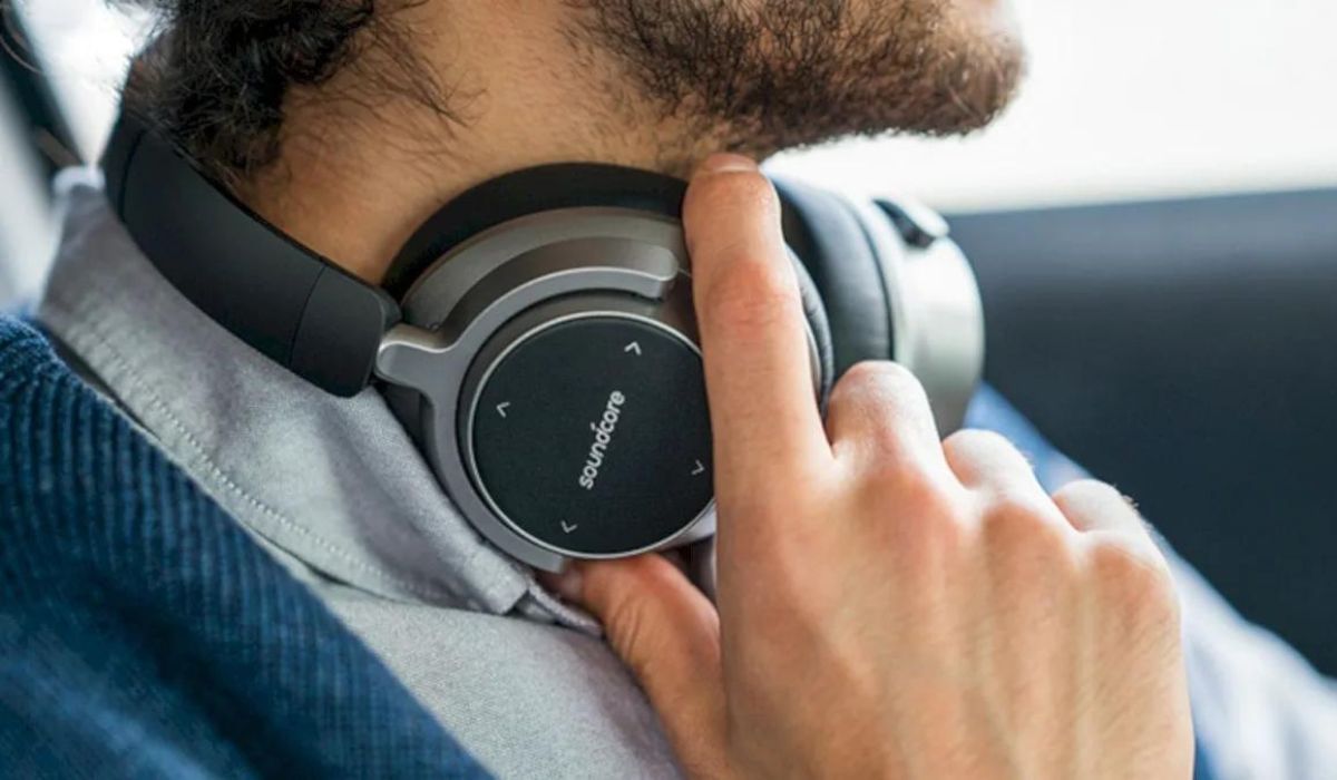 What Are The Best Noise Cancelling Headphones For Under $100?