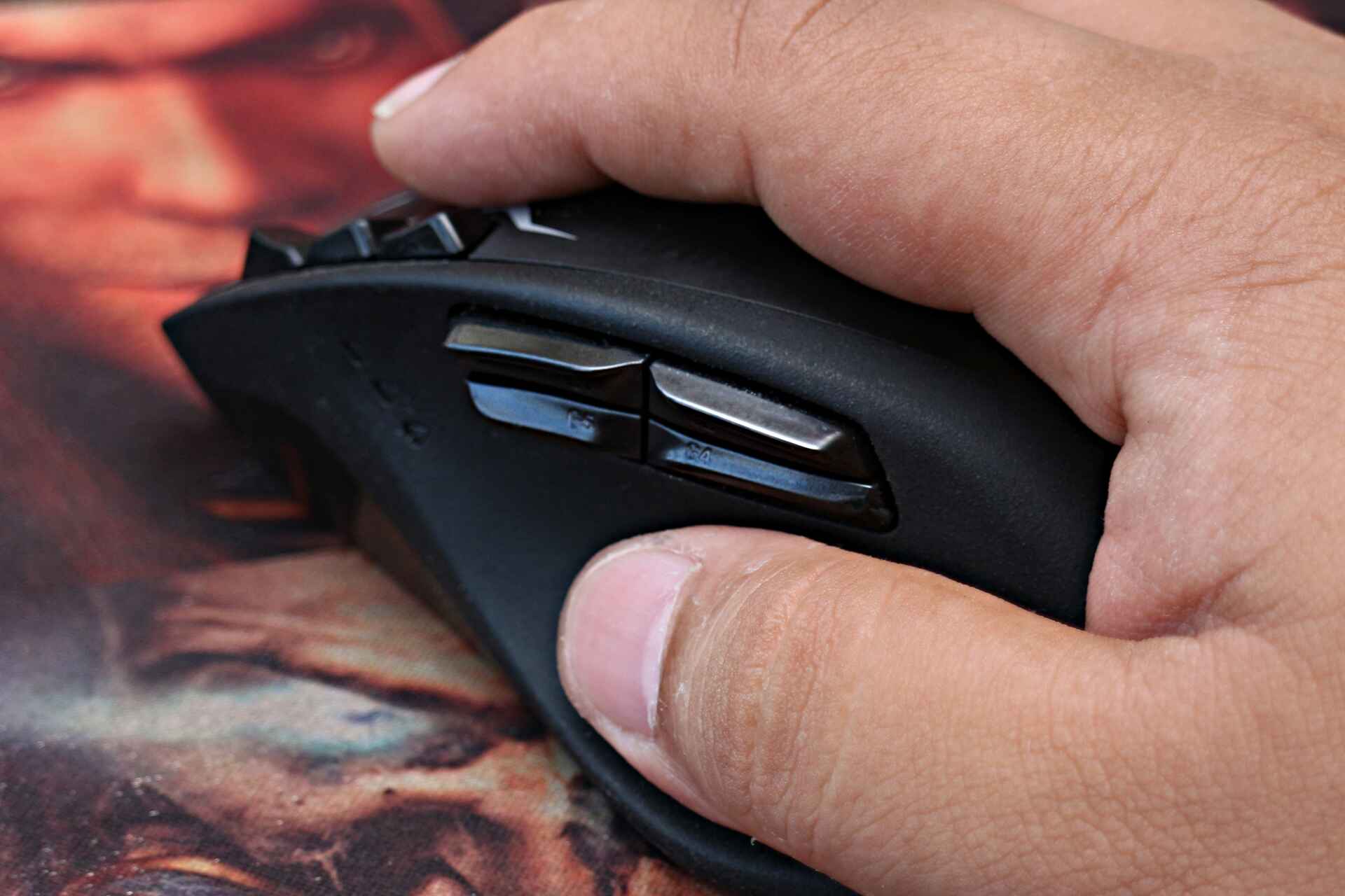 What Are The G6 And G7 Buttons For On The Logitech G600 MMO Gaming Mouse?