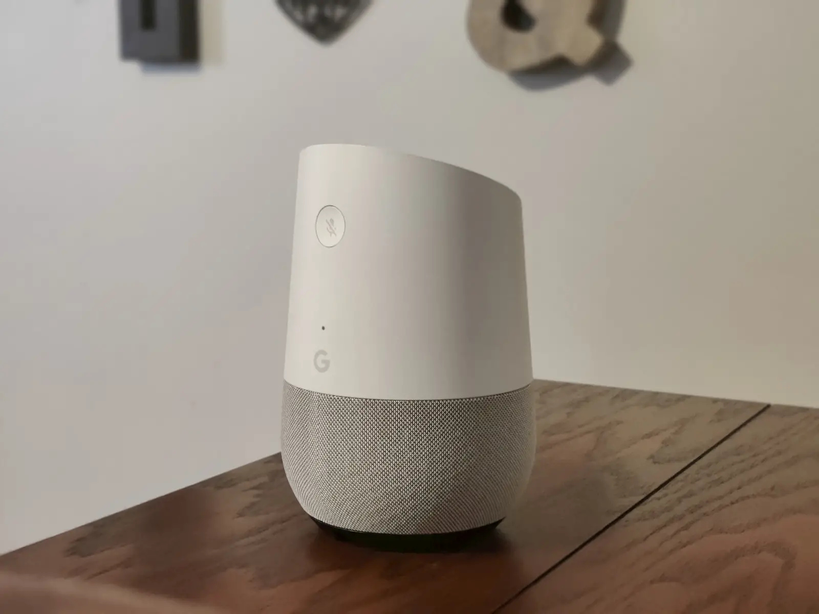 what-is-a-google-smart-speaker