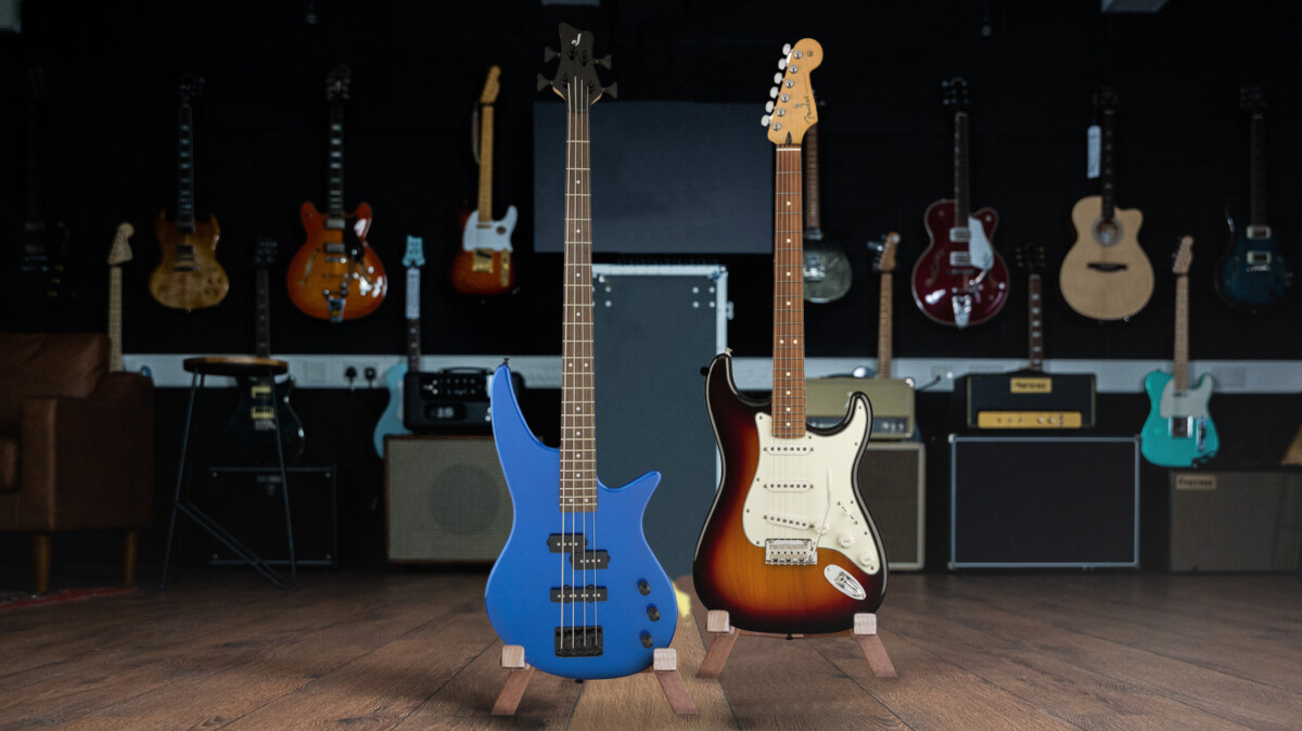 what-is-the-difference-between-a-bass-and-electric-guitar