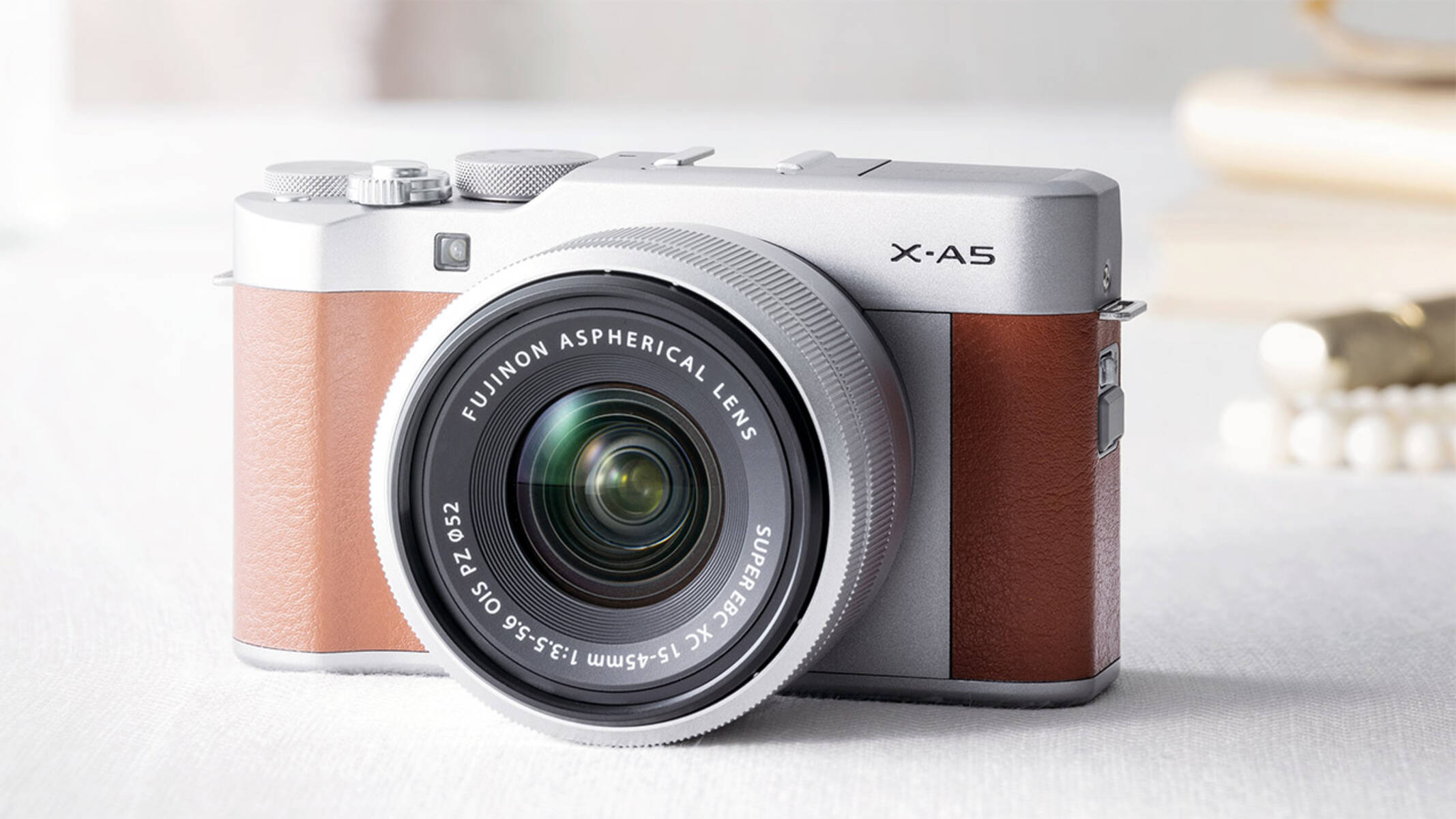what-is-the-smallest-mirrorless-camera