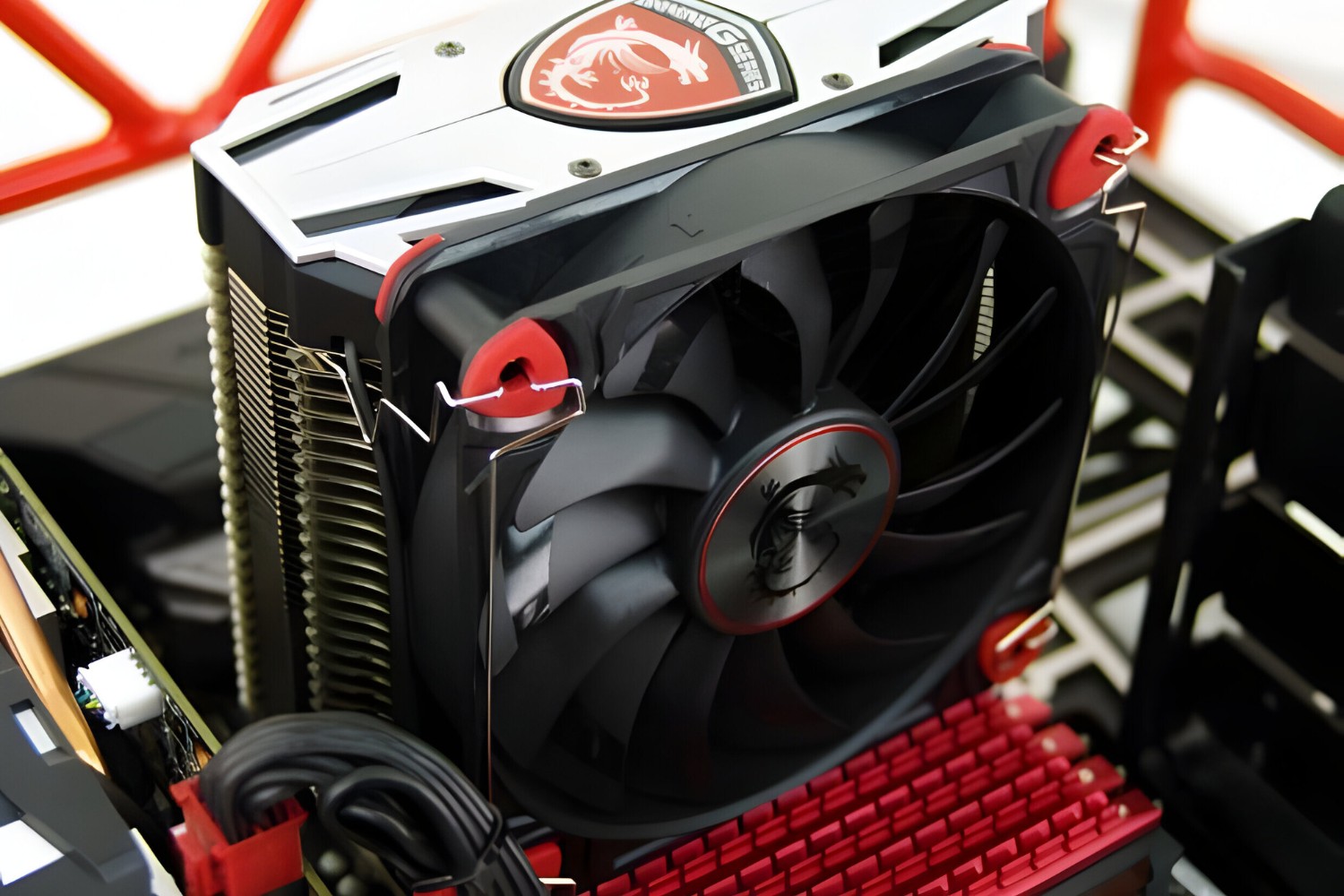 Which Is A Better CPU Cooler: MSI Core Frozr Or Arctic Freezer?