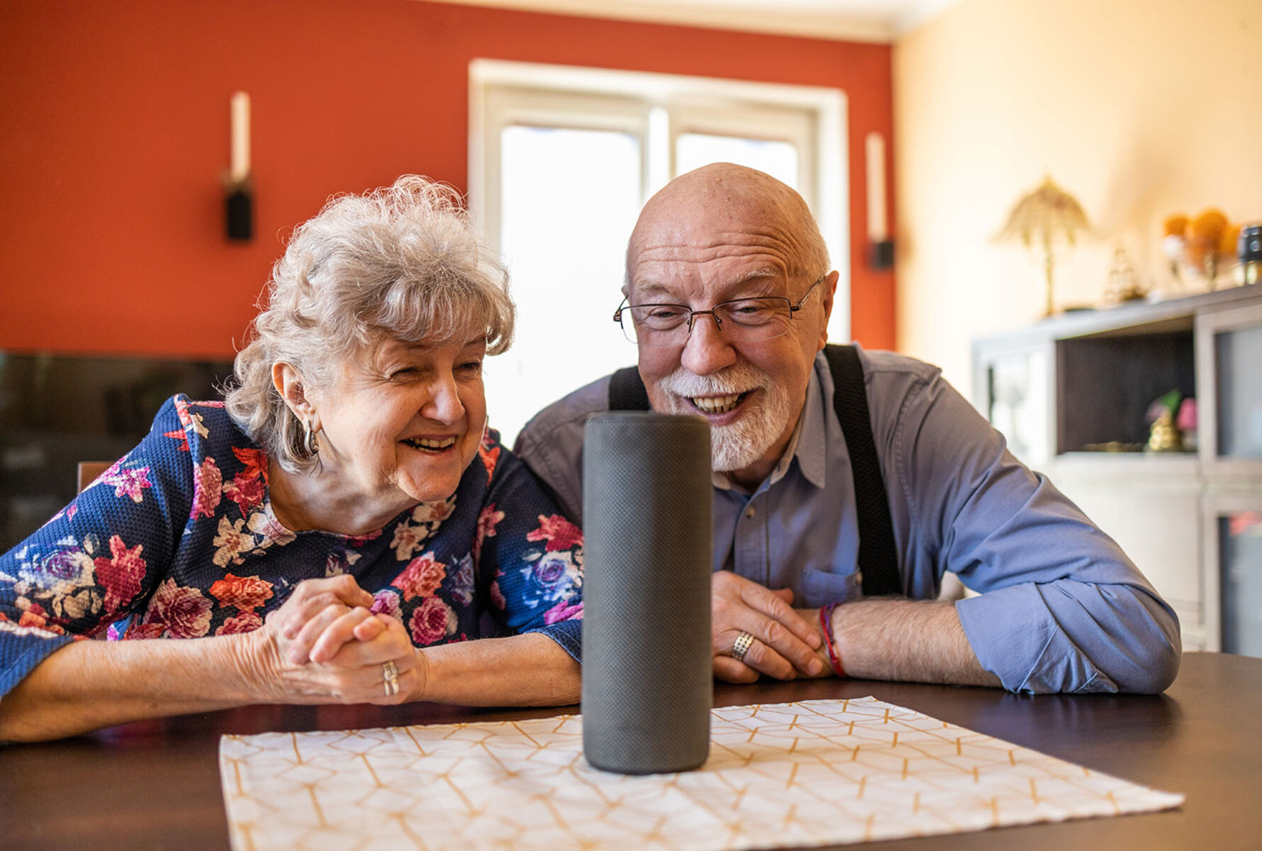 which-smart-speaker-is-suitable-for-seniors