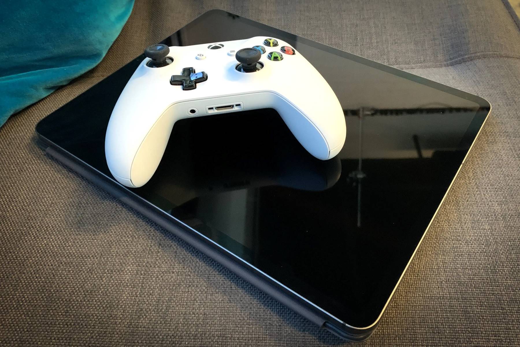 which-wireless-game-controller-is-compatible-with-ipad-4th-gen