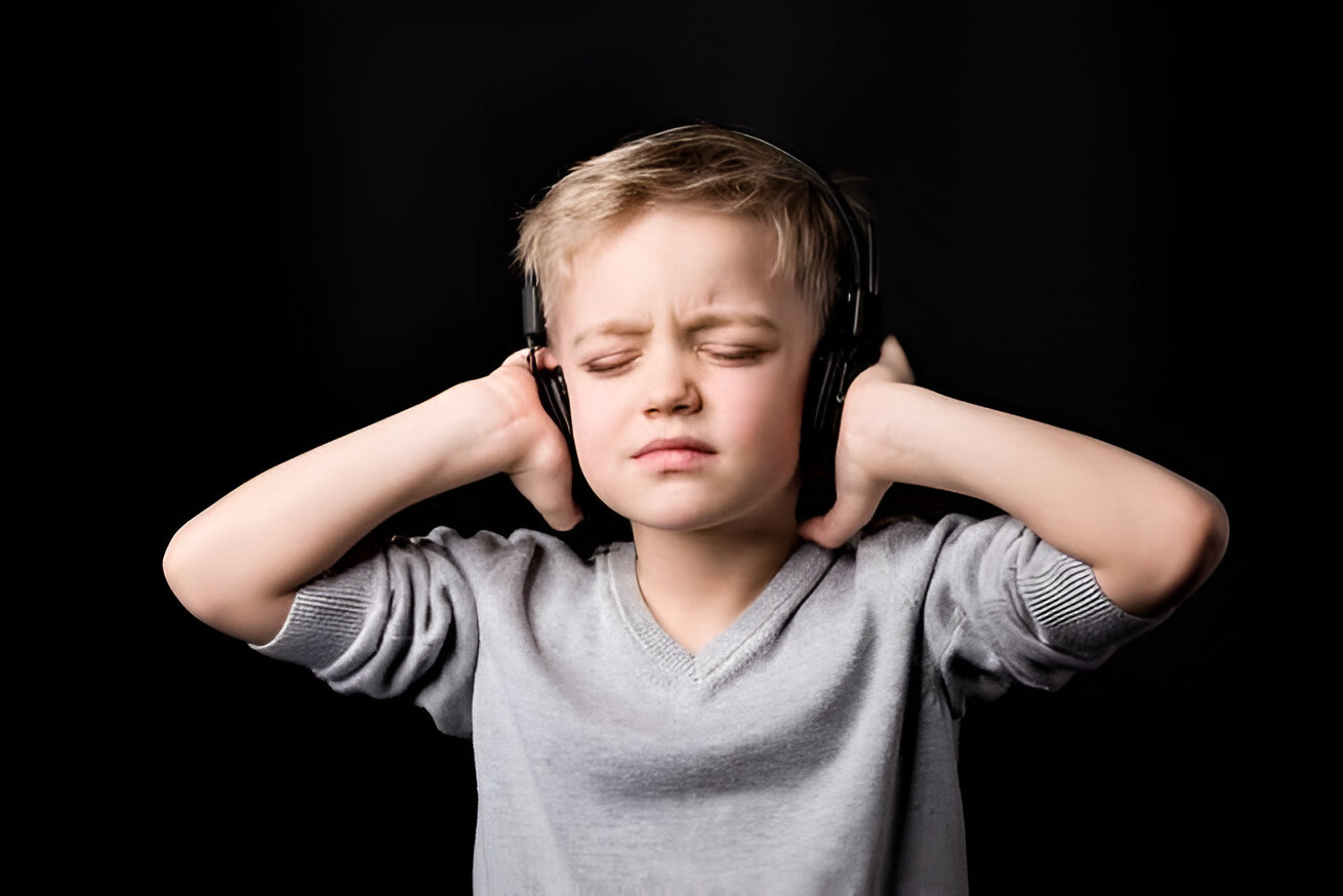 why-do-my-ears-hurt-while-using-noise-cancelling-headphones
