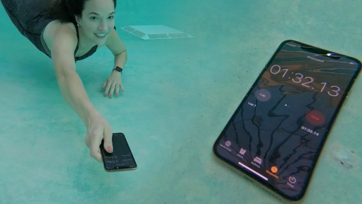 An In-Depth Look At The Water Resistance Of IPhone Xs