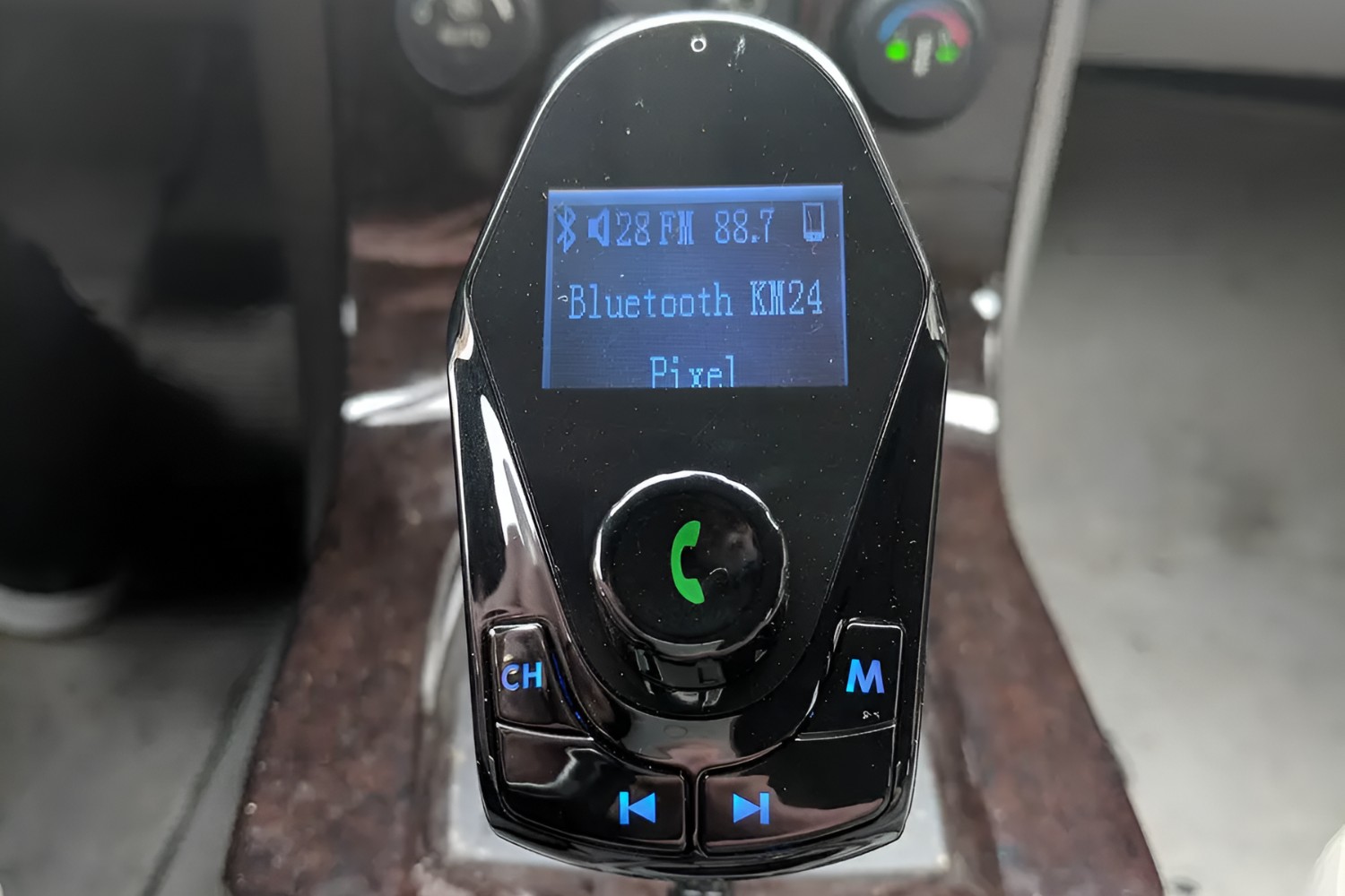 Auto Drive FM Transmitter: Changing Stations Made Simple