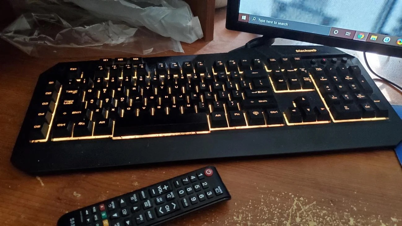 Blackweb Gaming Keyboard: How Can I Change Its Color