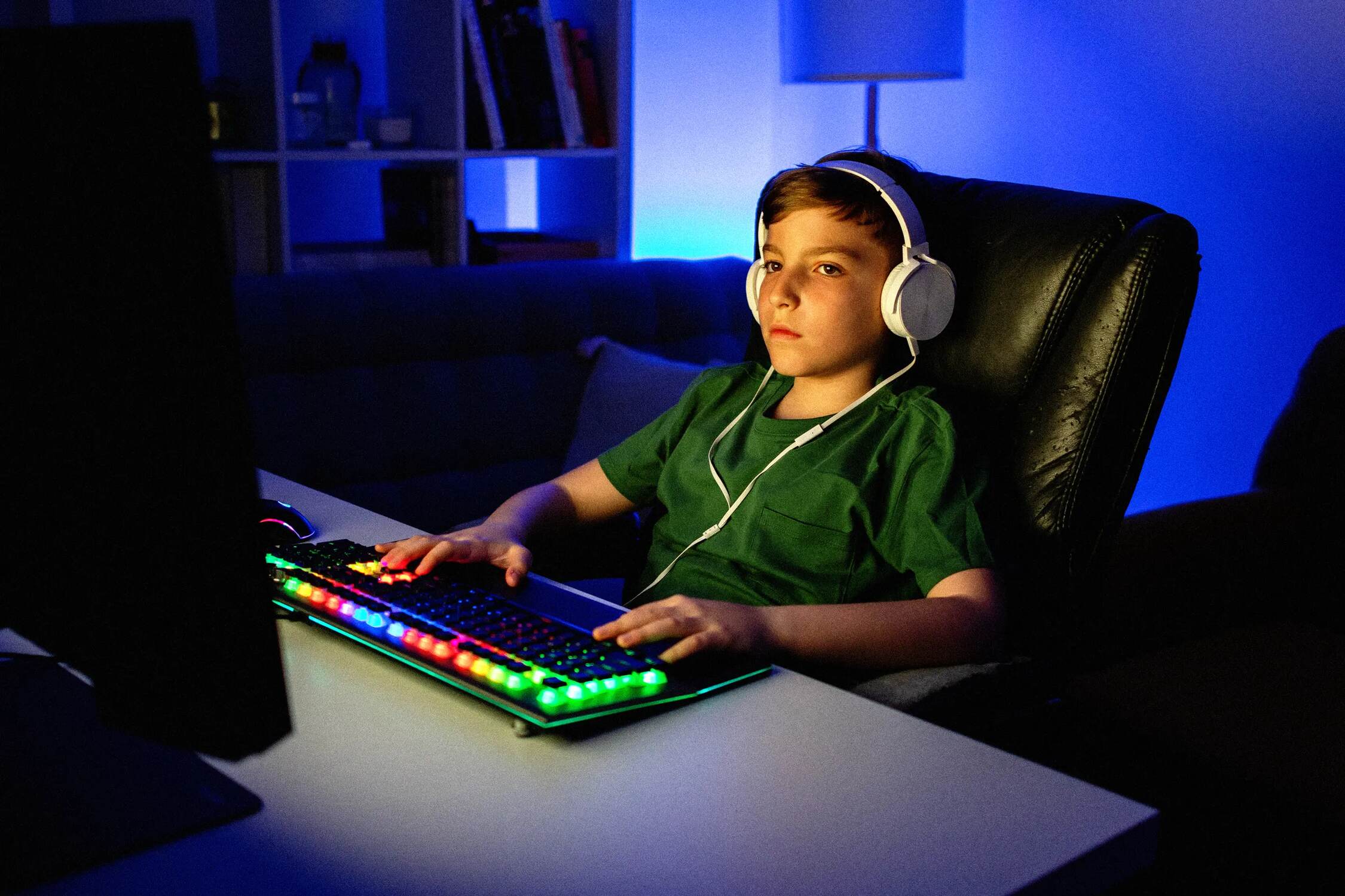 Can Kids Hear Parents Calling When Wearing A Gaming Headset?
