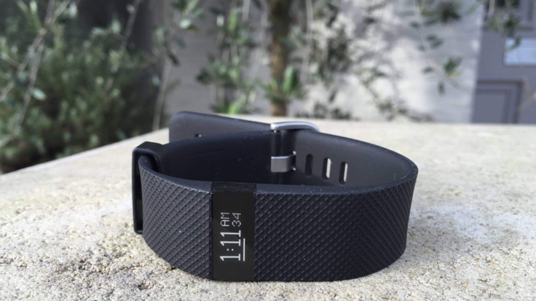 Charging Confirmation: Verifying Fitbit Charge HR Charging Status