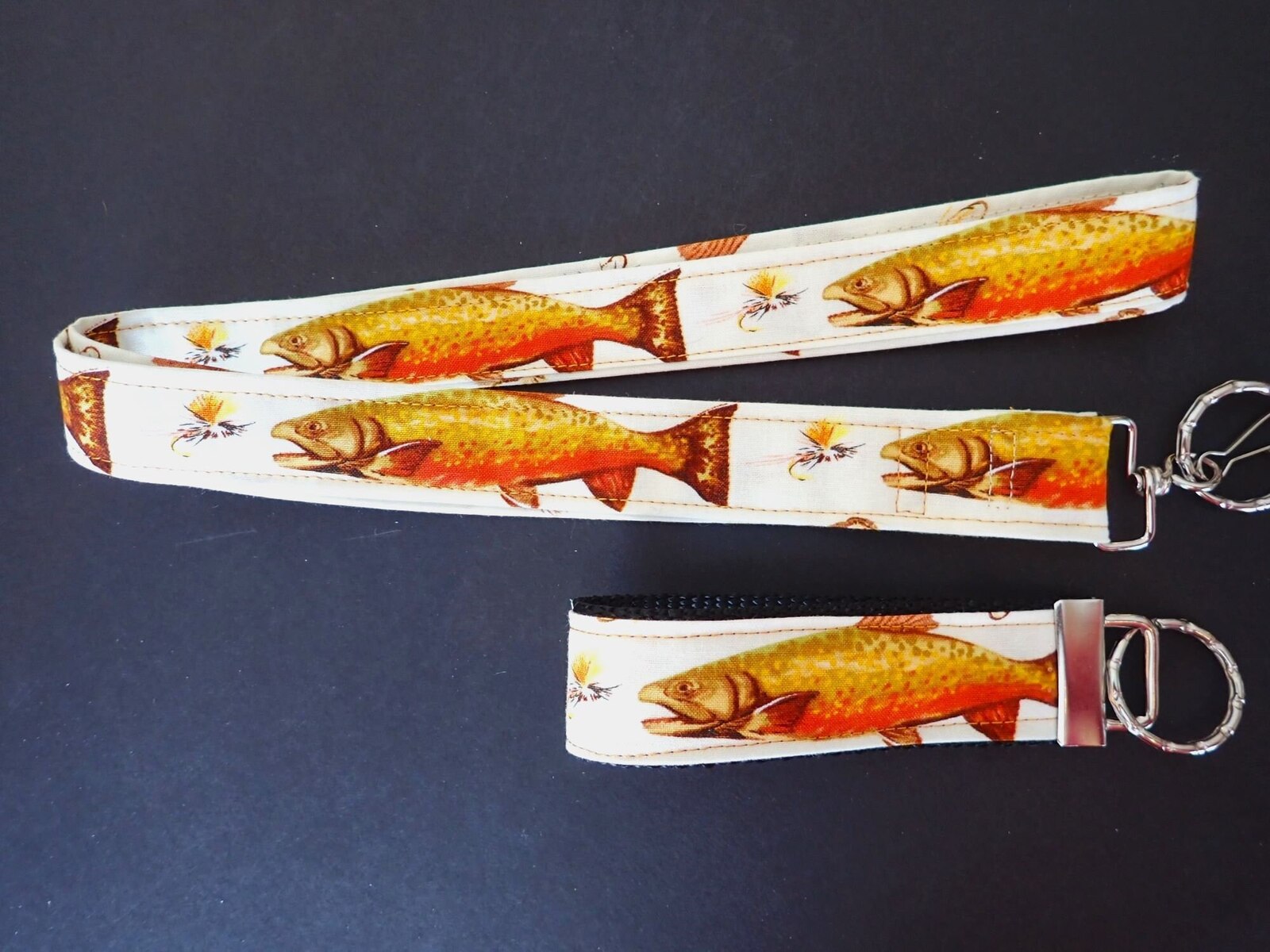 crafting-fish-themed-lanyards-for-fishing-enthusiasts