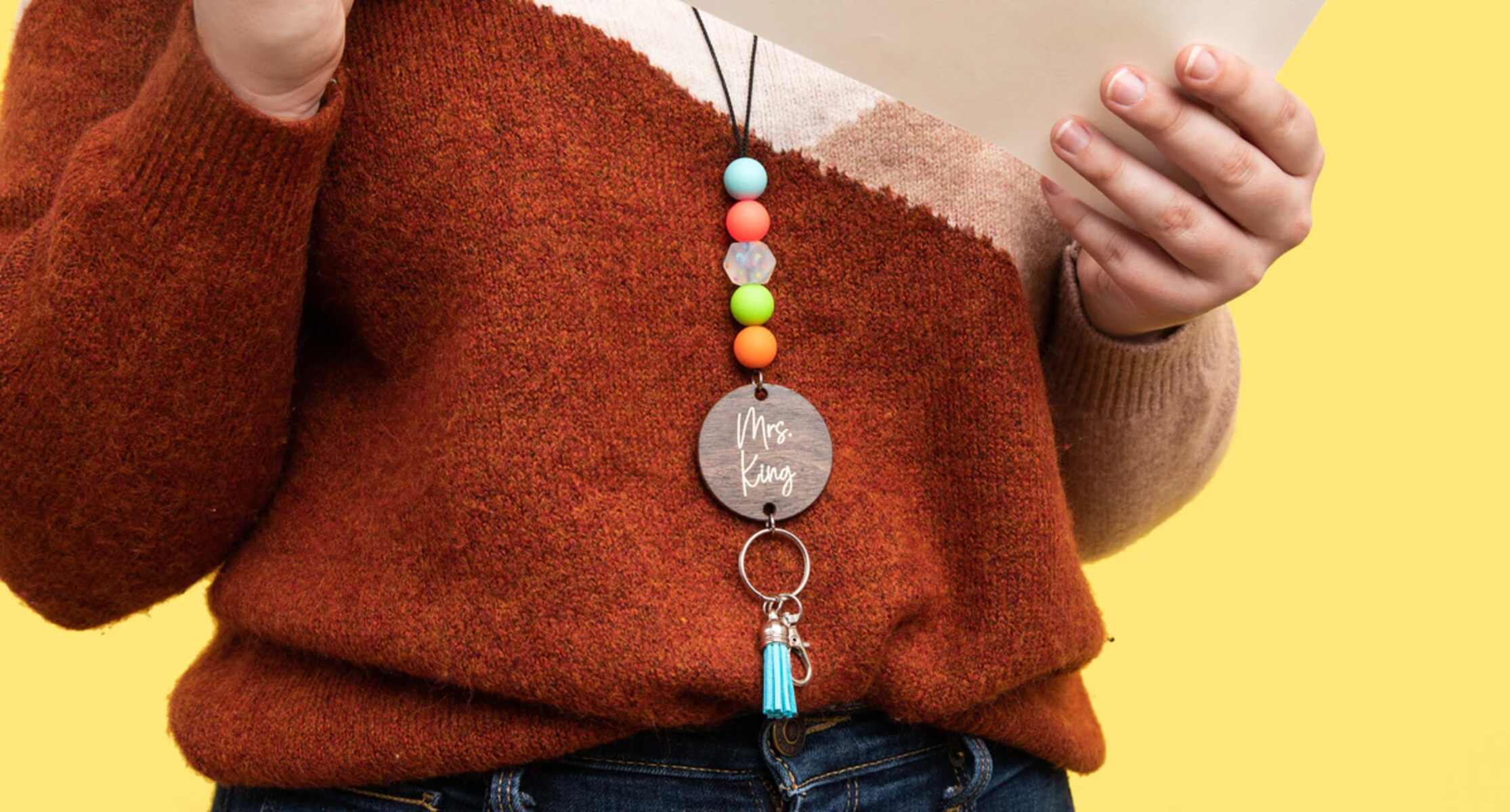 Crafting Stylish Neck Lanyards With Step-by-Step Instructions