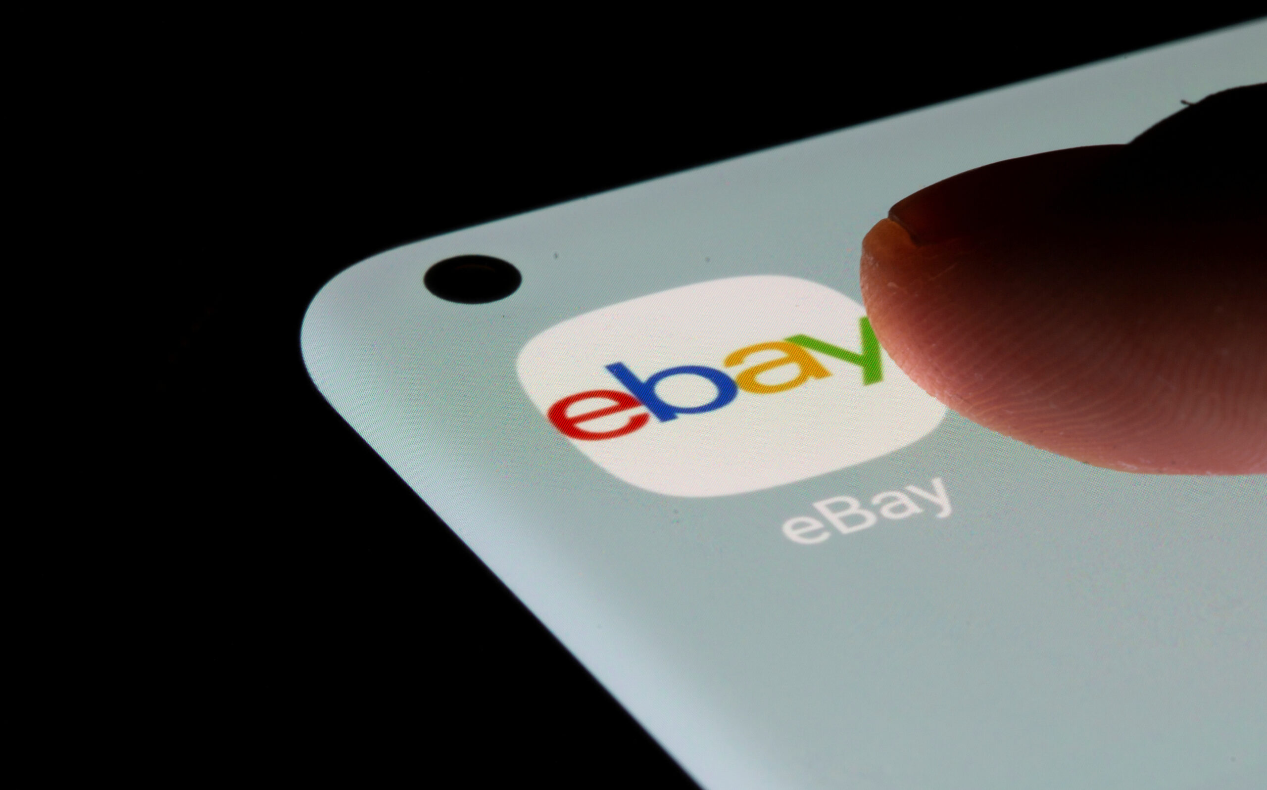 EBay To Cut 1,000 Jobs Due To Slow Growth
