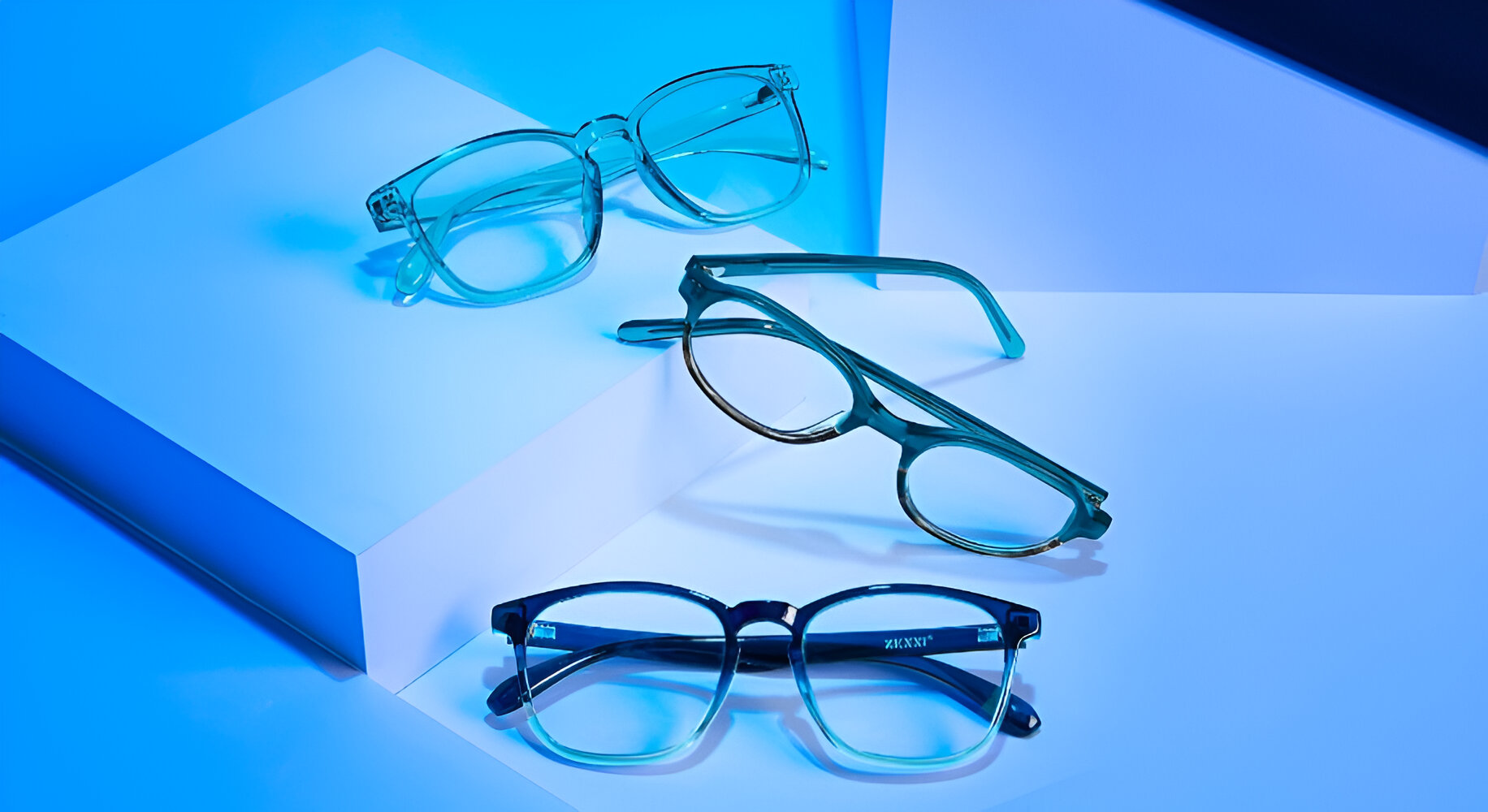 Enhancing Clarity Reducing Reflectivity In Blue Light Glasses