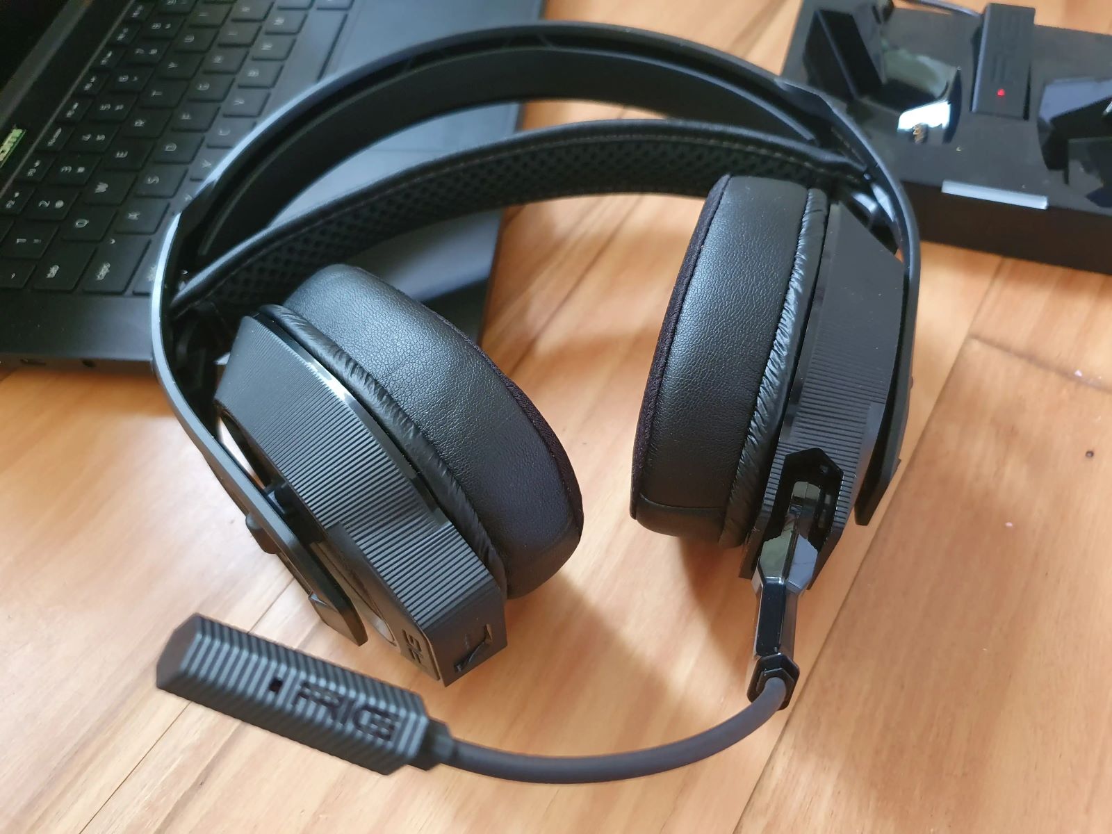 Headset Mic Woes: Troubleshooting And Fixes