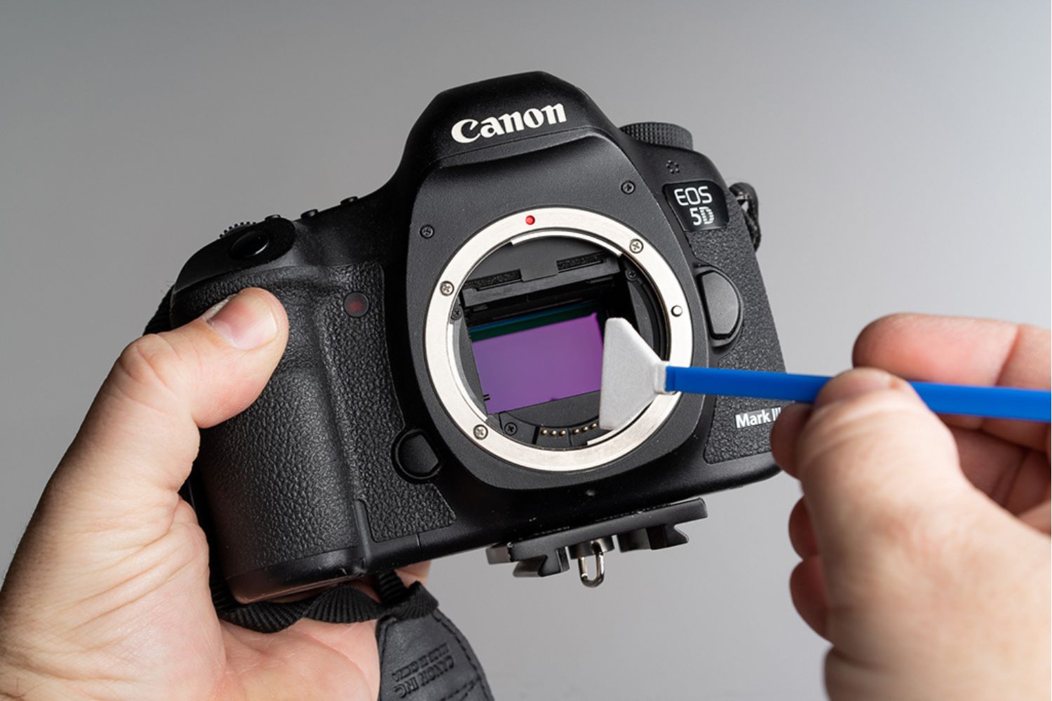 How Do You Clean The Sensor On A DSLR Camera