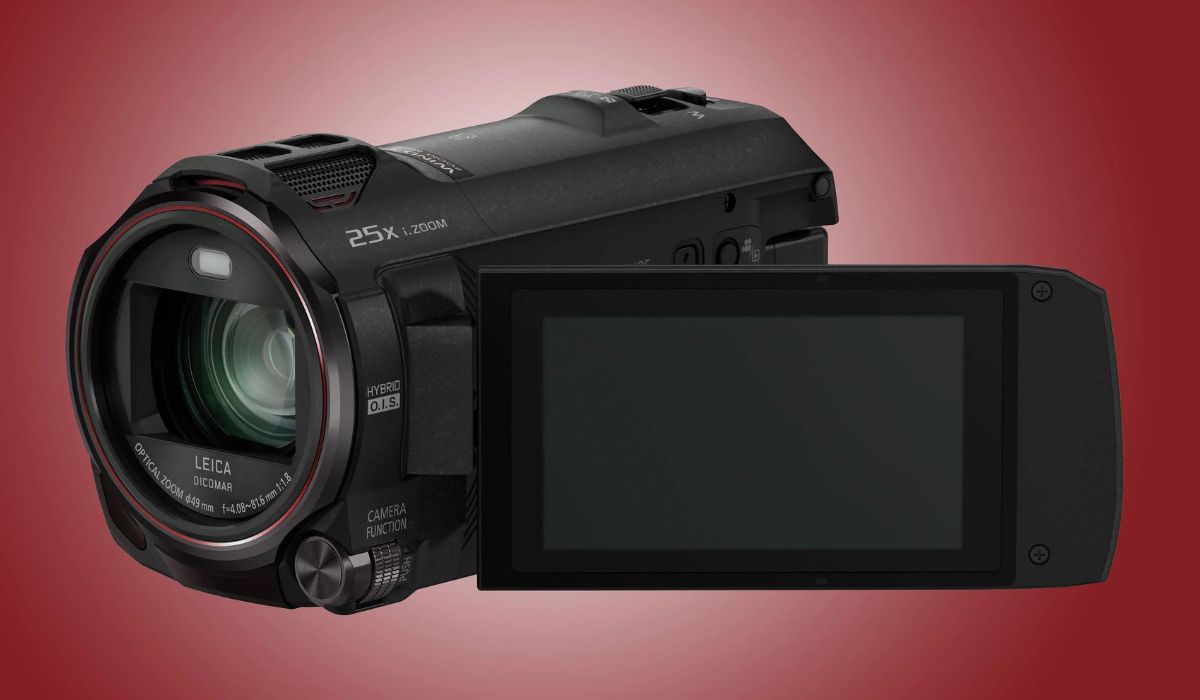 How Do You Turn Off The Light On The Panasonic HC-VX870 Camcorder