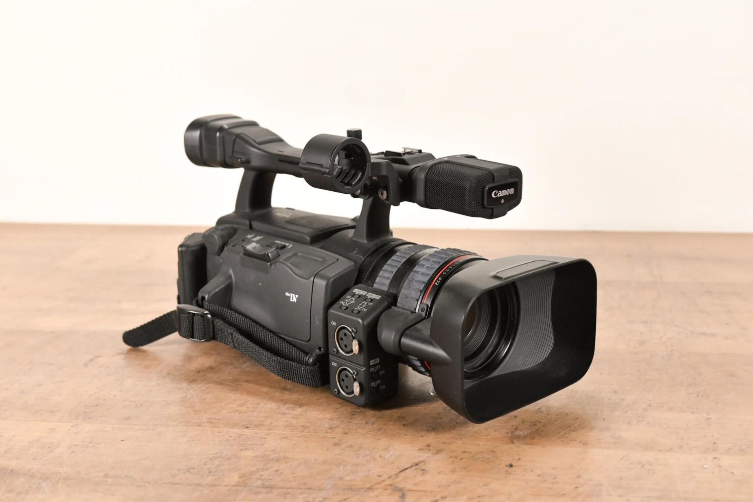 how-do-you-turn-on-a-3ccd-camcorder-canon