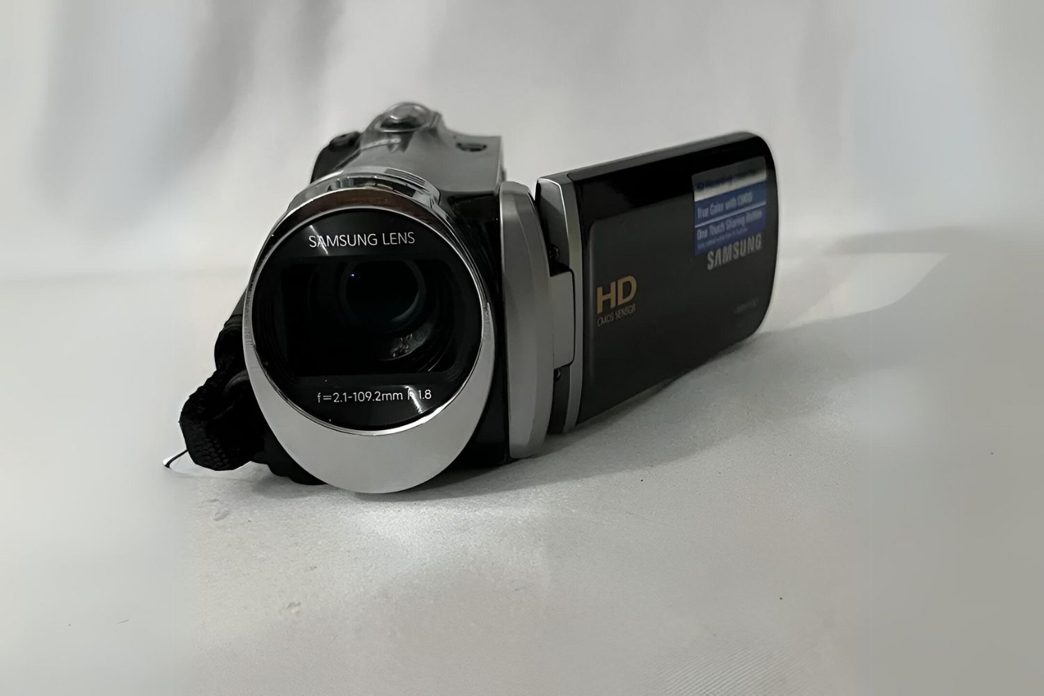 How To Add A Time Stamp On A Samsung HMX-F90 Black Camcorder