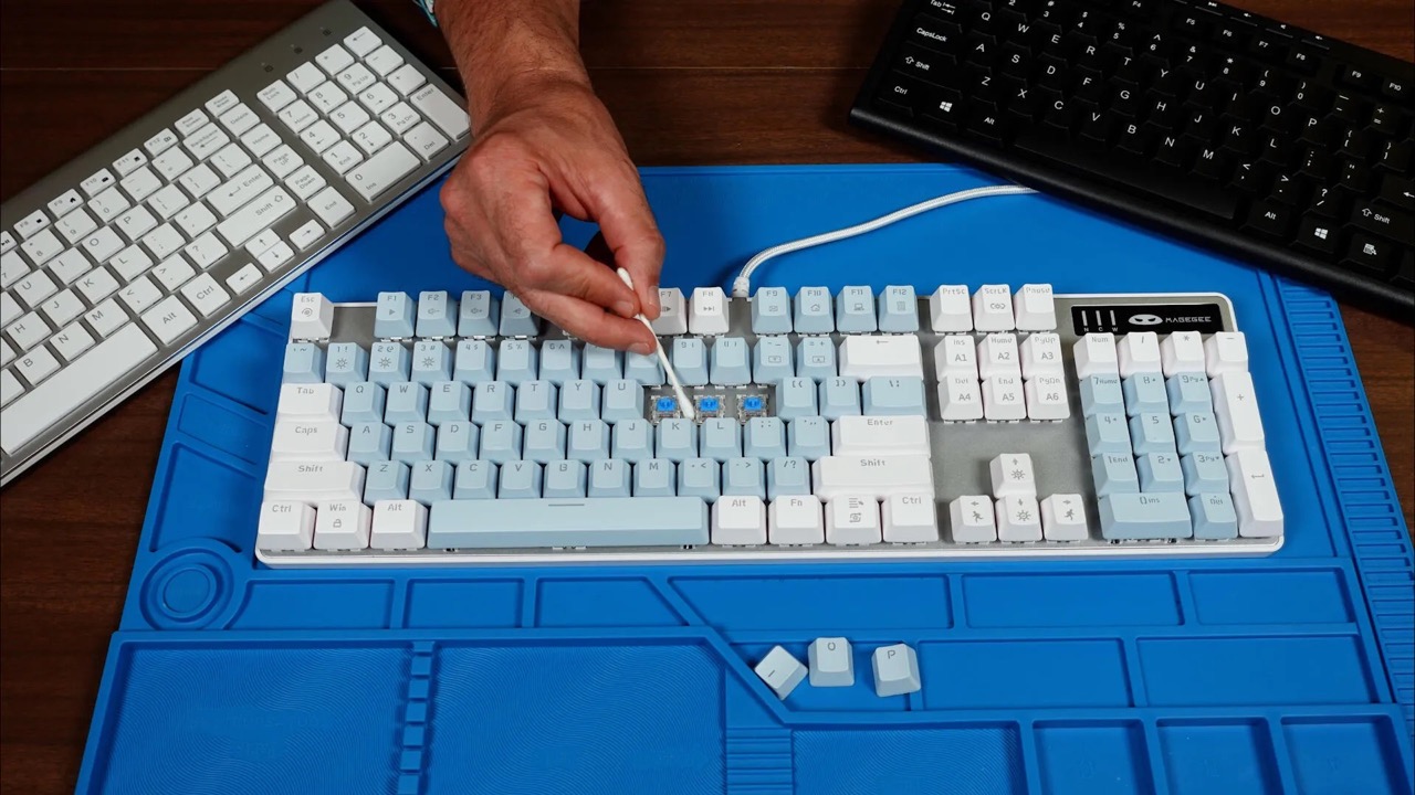 How To Clean A Gaming Keyboard With Soda