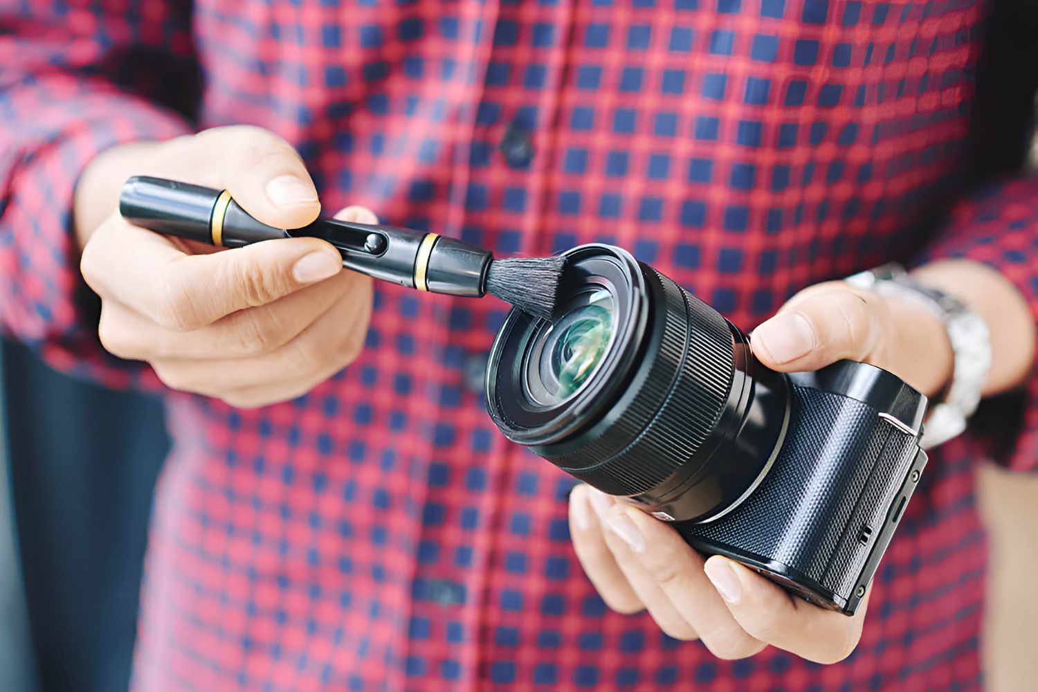 how-to-clean-your-dslr-camera-lens