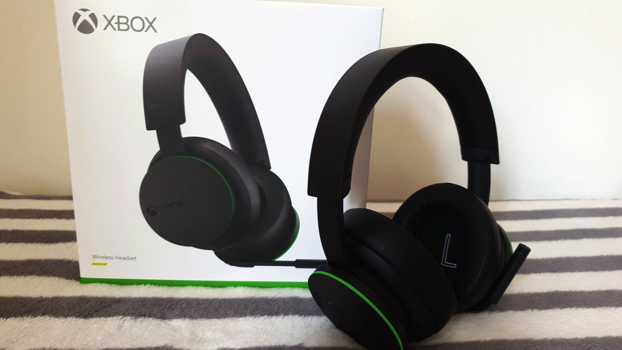 How To Connect Magnavox Gaming Headset To Xbox One