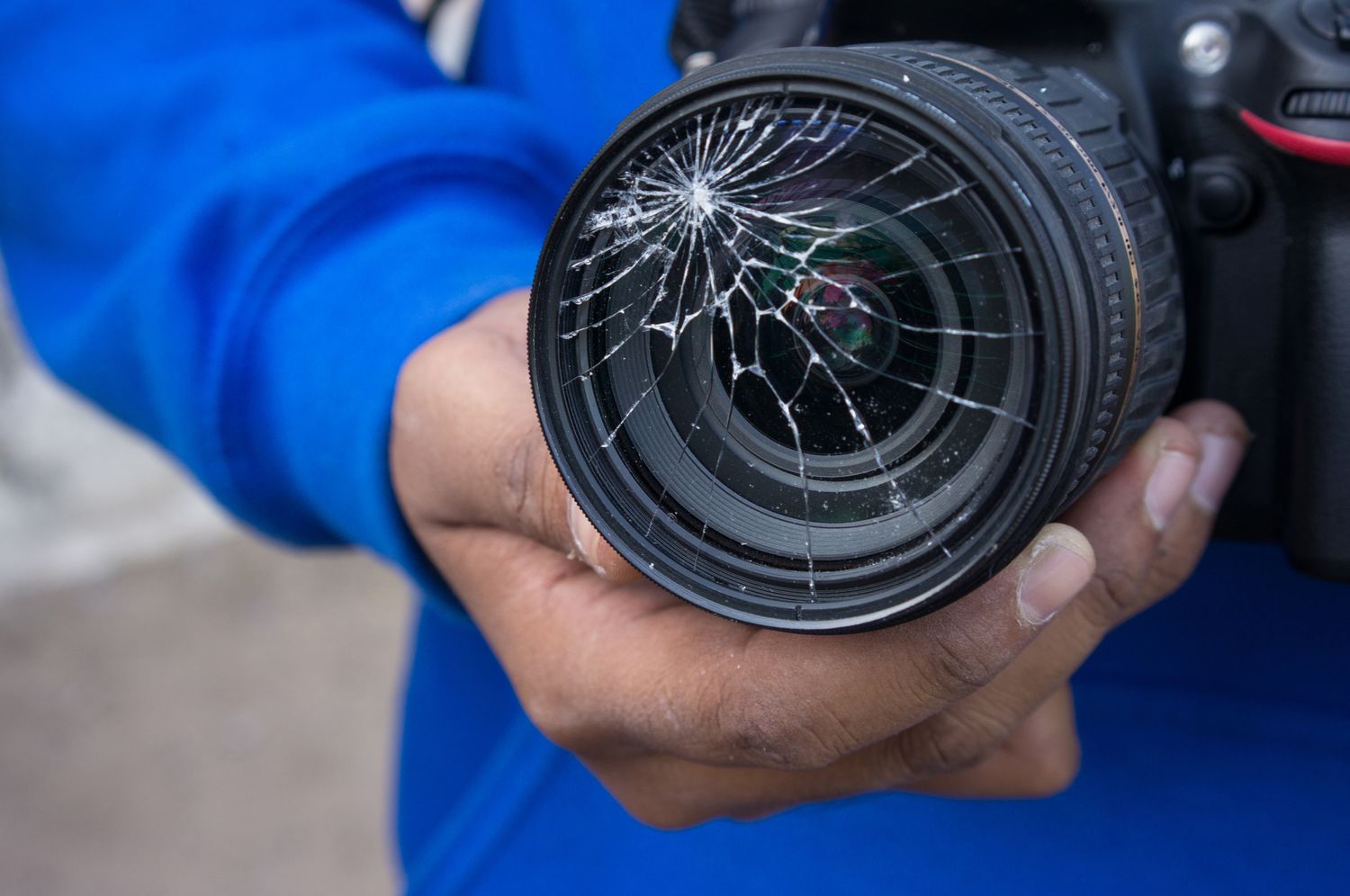 how-to-fix-a-broken-dslr-camera-lens-that-fell-off