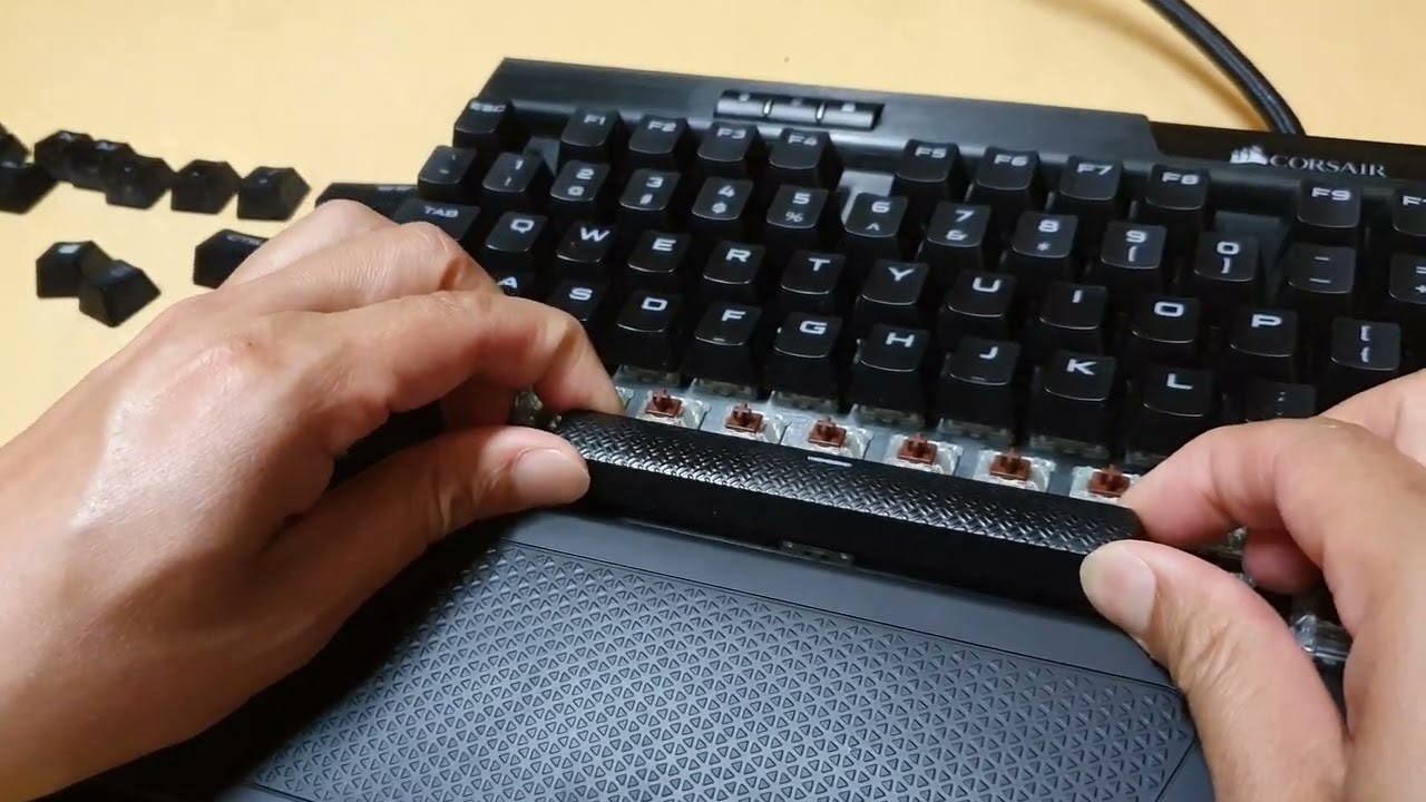 How To Fix The Spacebar On A Corsair Gaming Keyboard