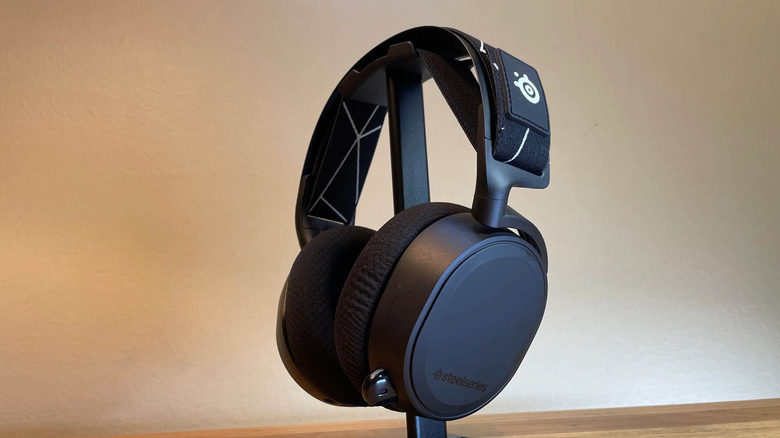 how-to-hear-your-own-voice-in-a-gaming-headset