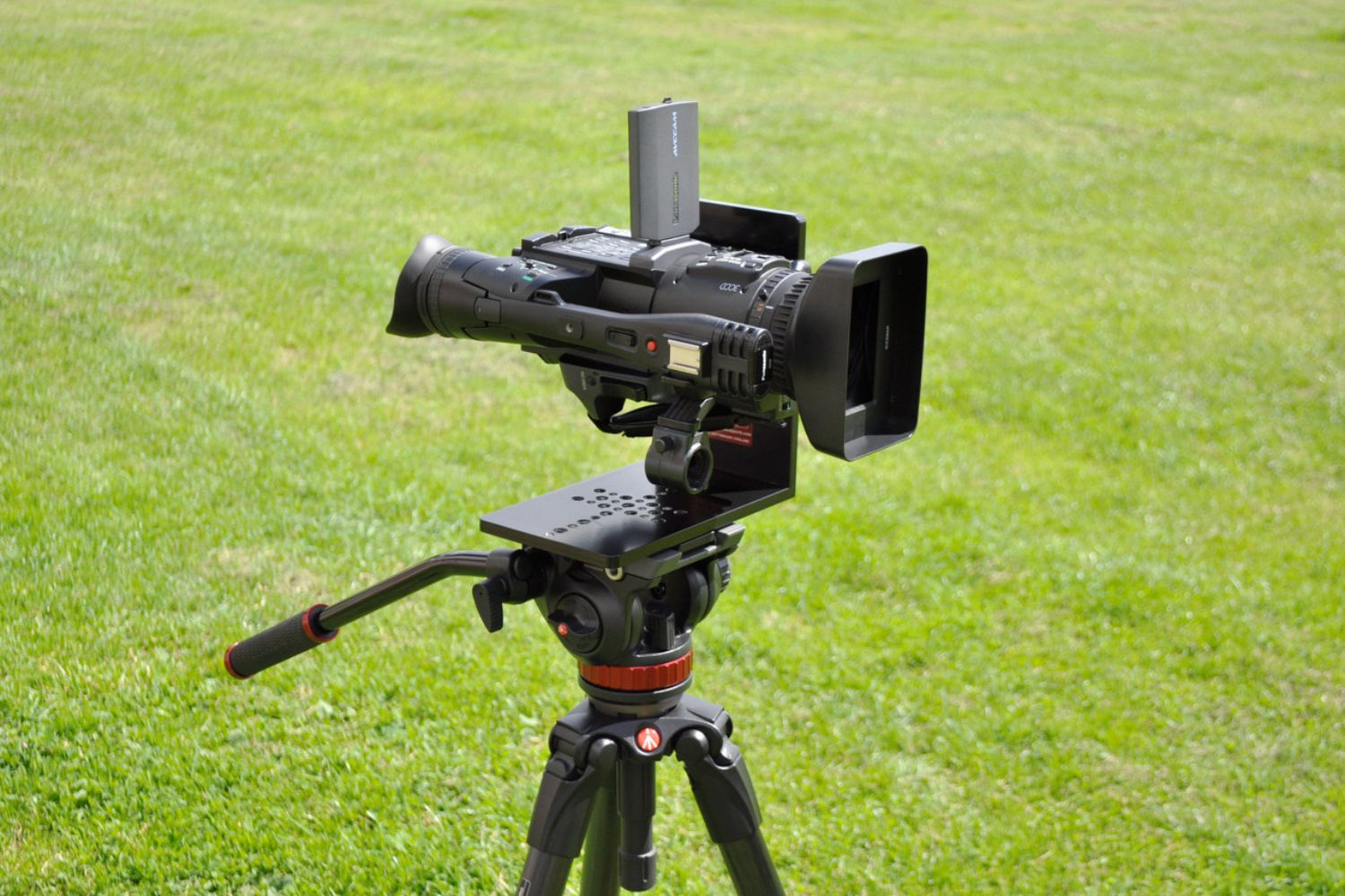 How To Mount A Camcorder On A Tripod