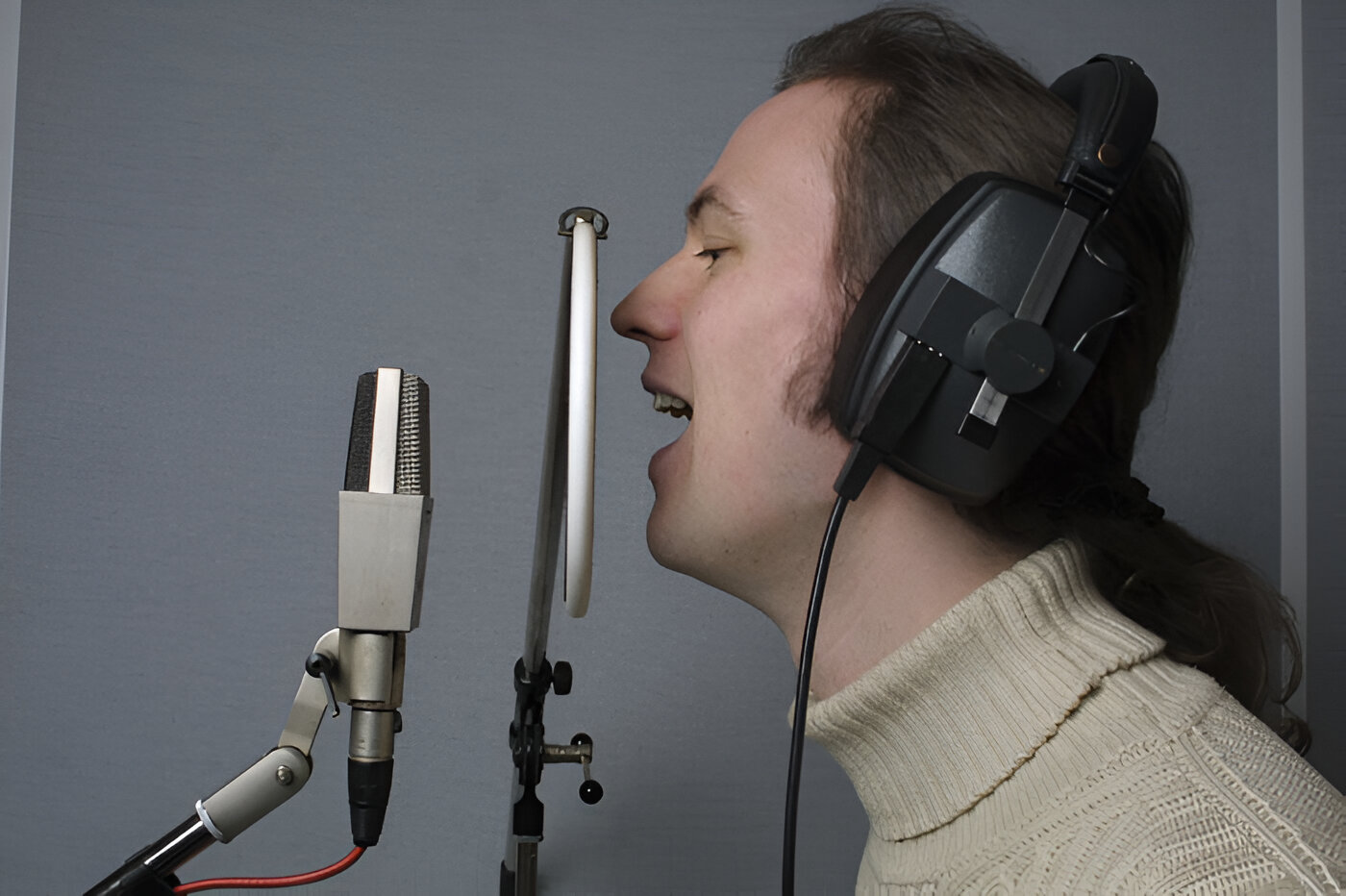 How To Position A Condenser Microphone