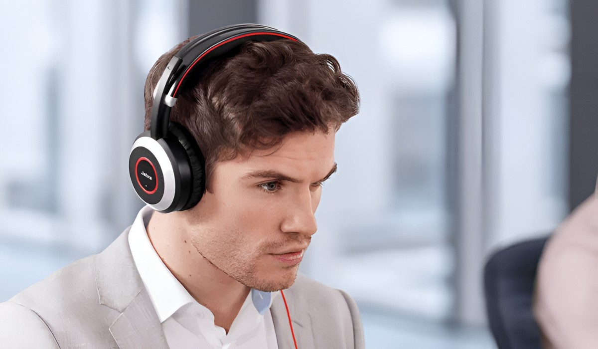 How To Use A Gaming Headset With Skype