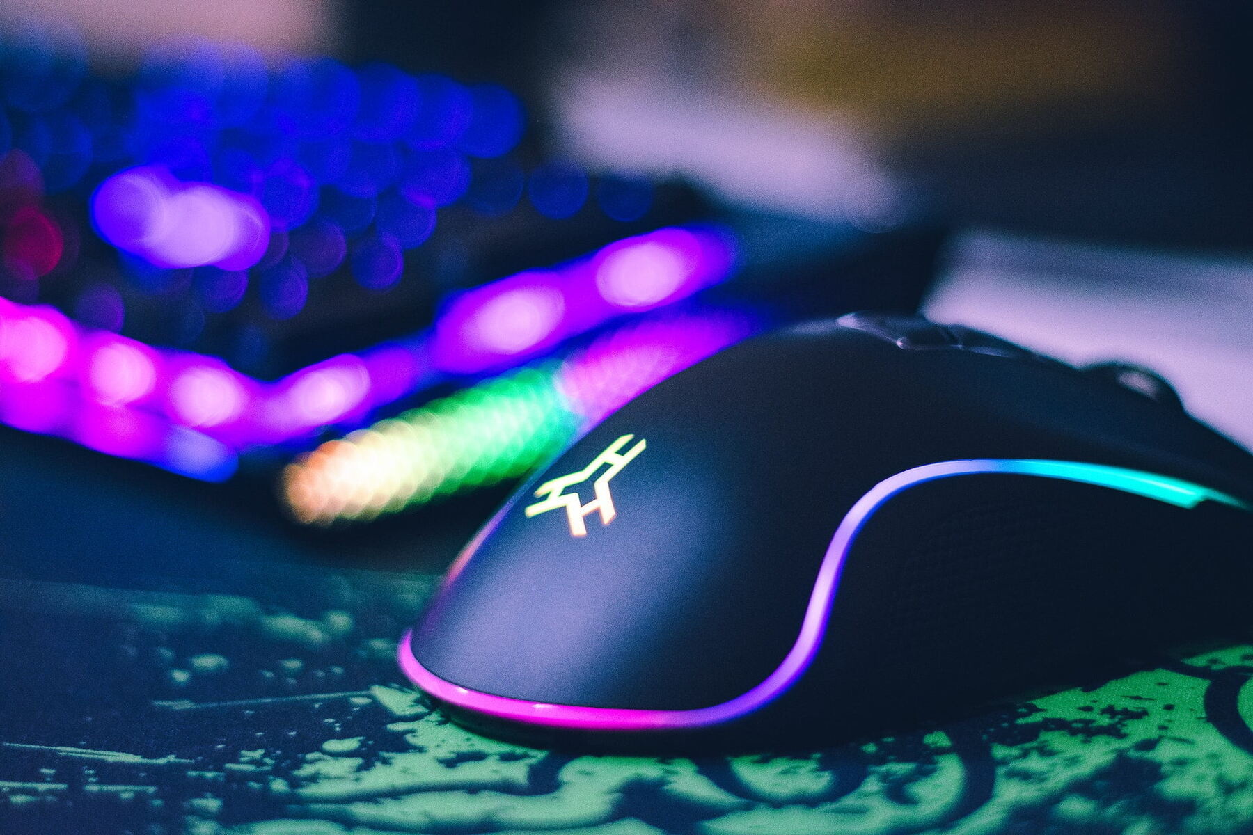 How To Use A Gaming Mouse Without Hurting Your Wrist