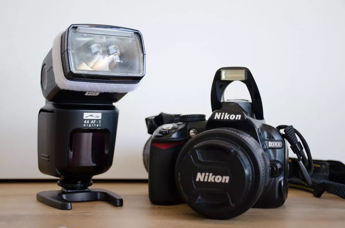 How To Use External Flash On A DSLR Camera