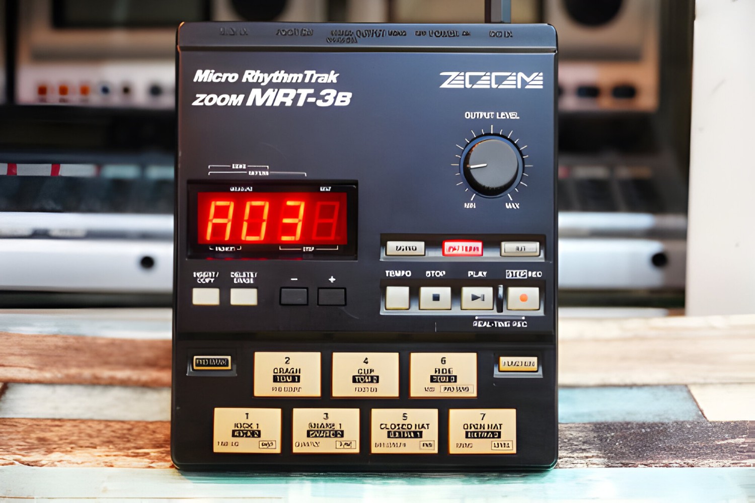In What Year Was The Zoom Drum Machine MRT-3B Introduced?