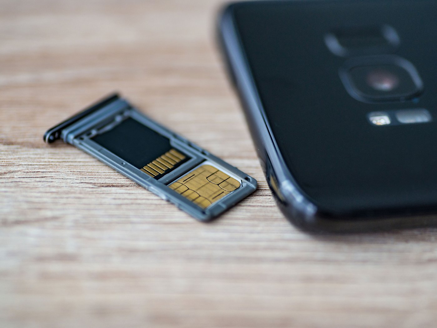 Inserting SIM Card In Droid Turbo: A Step-by-Step Guide