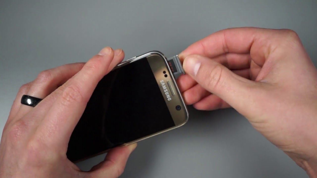 Inserting SIM Card Into Samsung Galaxy S7
