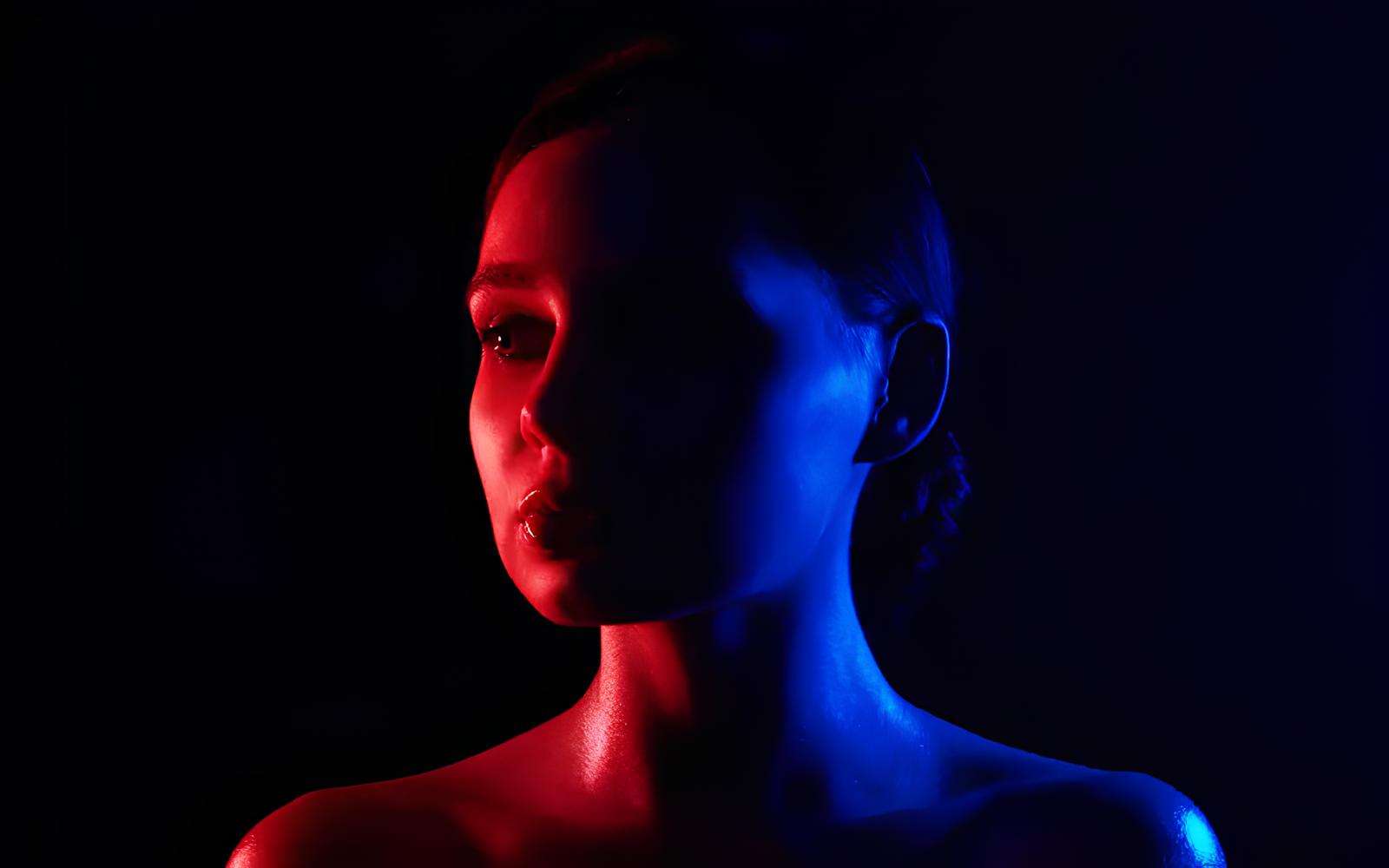 light-therapy-variations-distinguishing-between-red-and-blue-light