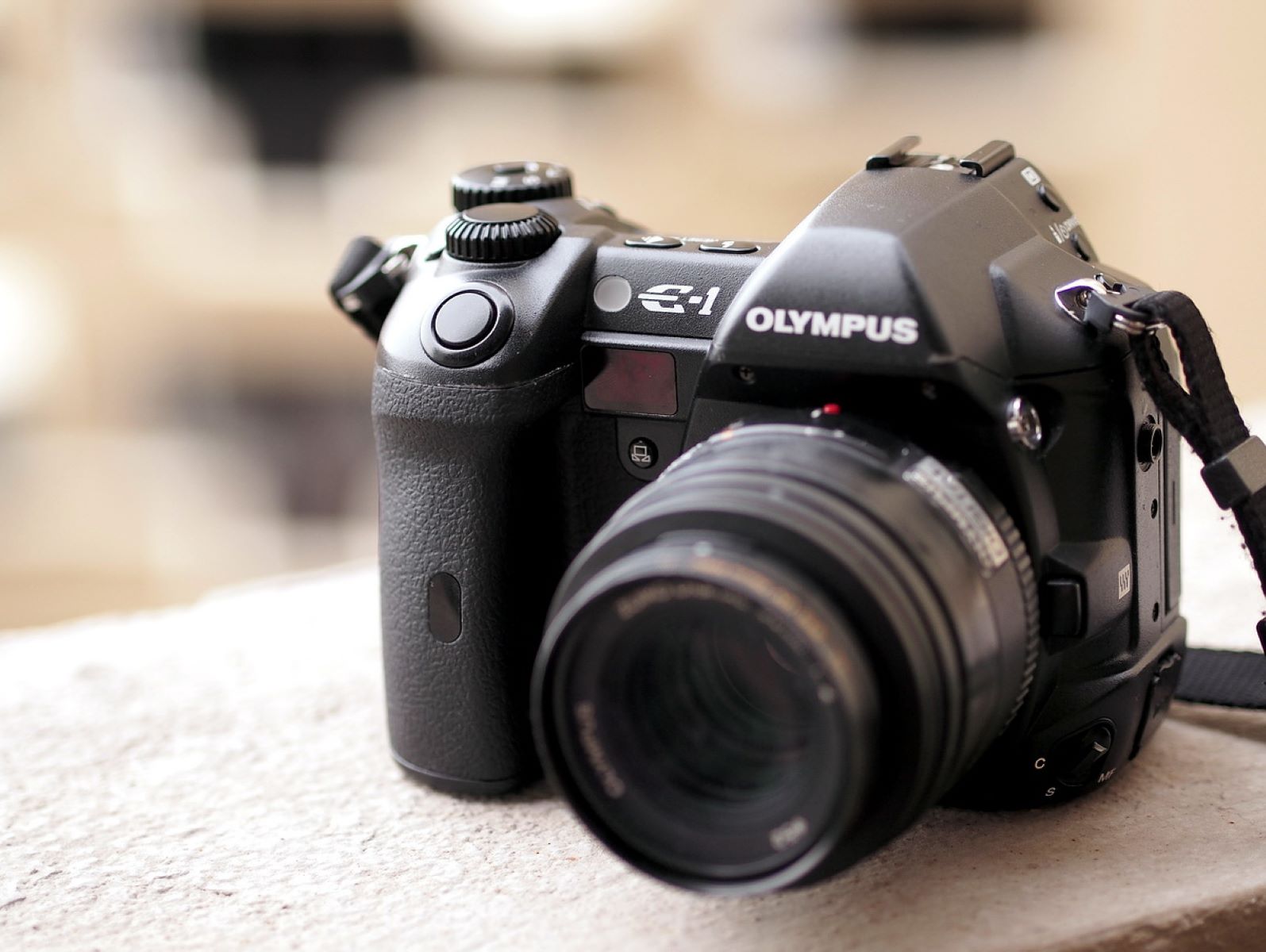 Olympus DSLR Camera That Can Use Older Lenses