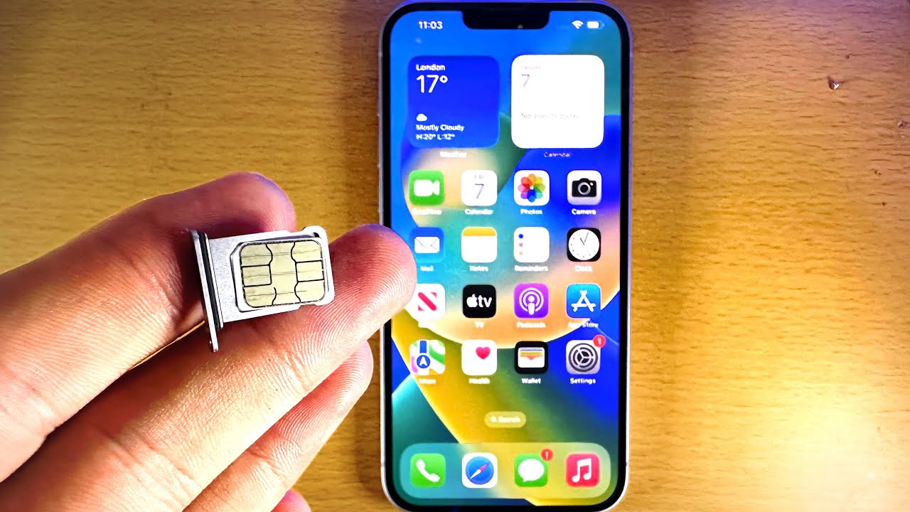 proper-orientation-inserting-sim-card-in-iphone