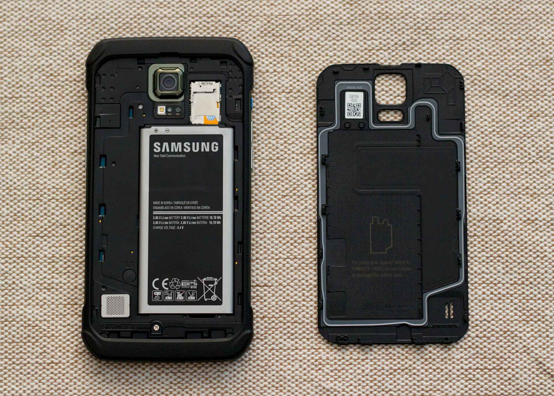 Properly Inserting SIM Card In Samsung Galaxy S5