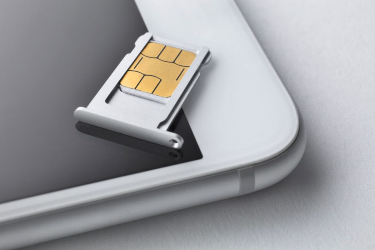 Properly Placing SIM Card In IPhone 13: A Tutorial